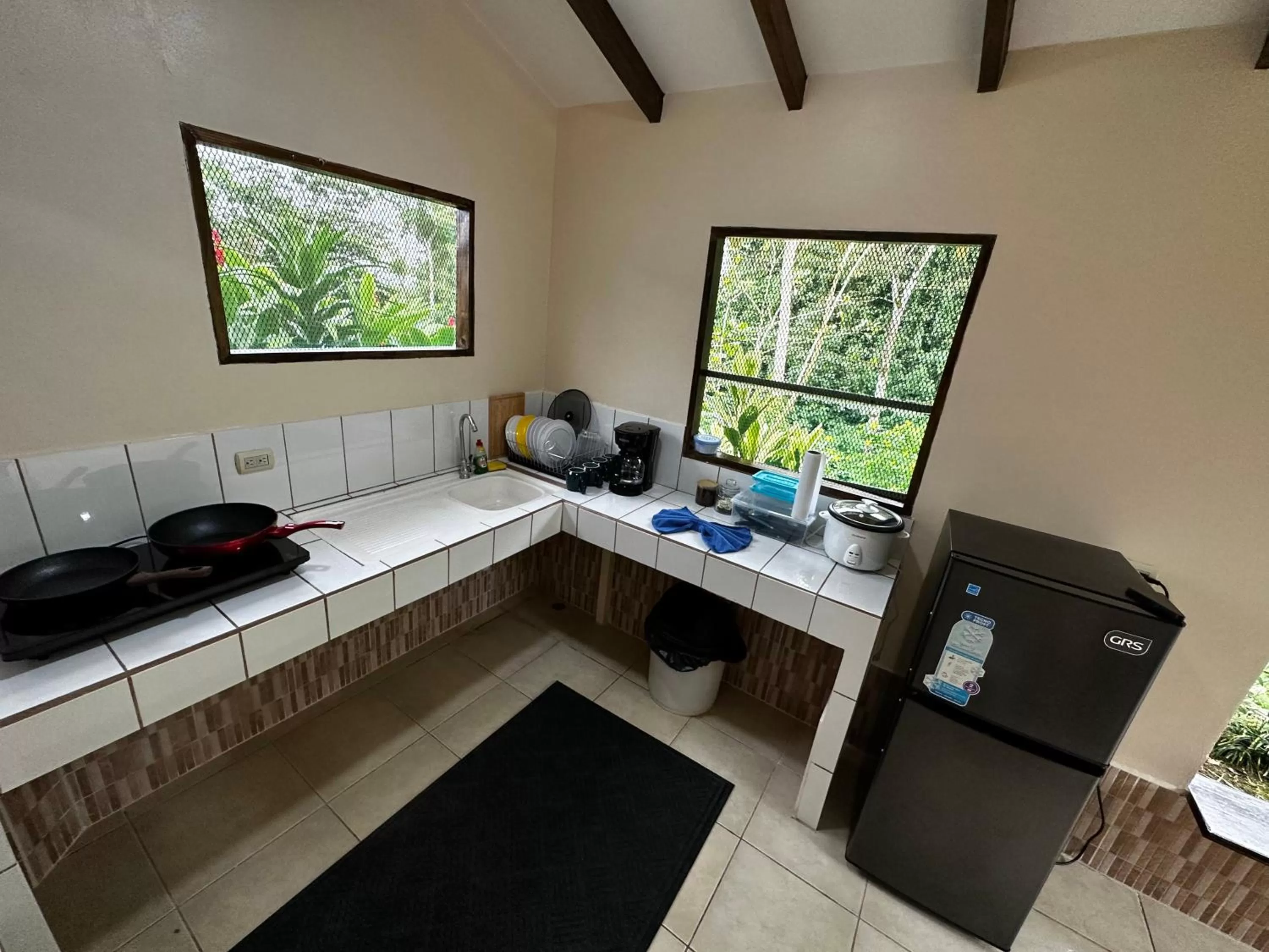 Kitchen/Kitchenette in Loma Real Hot Springs Bed & Breakfast