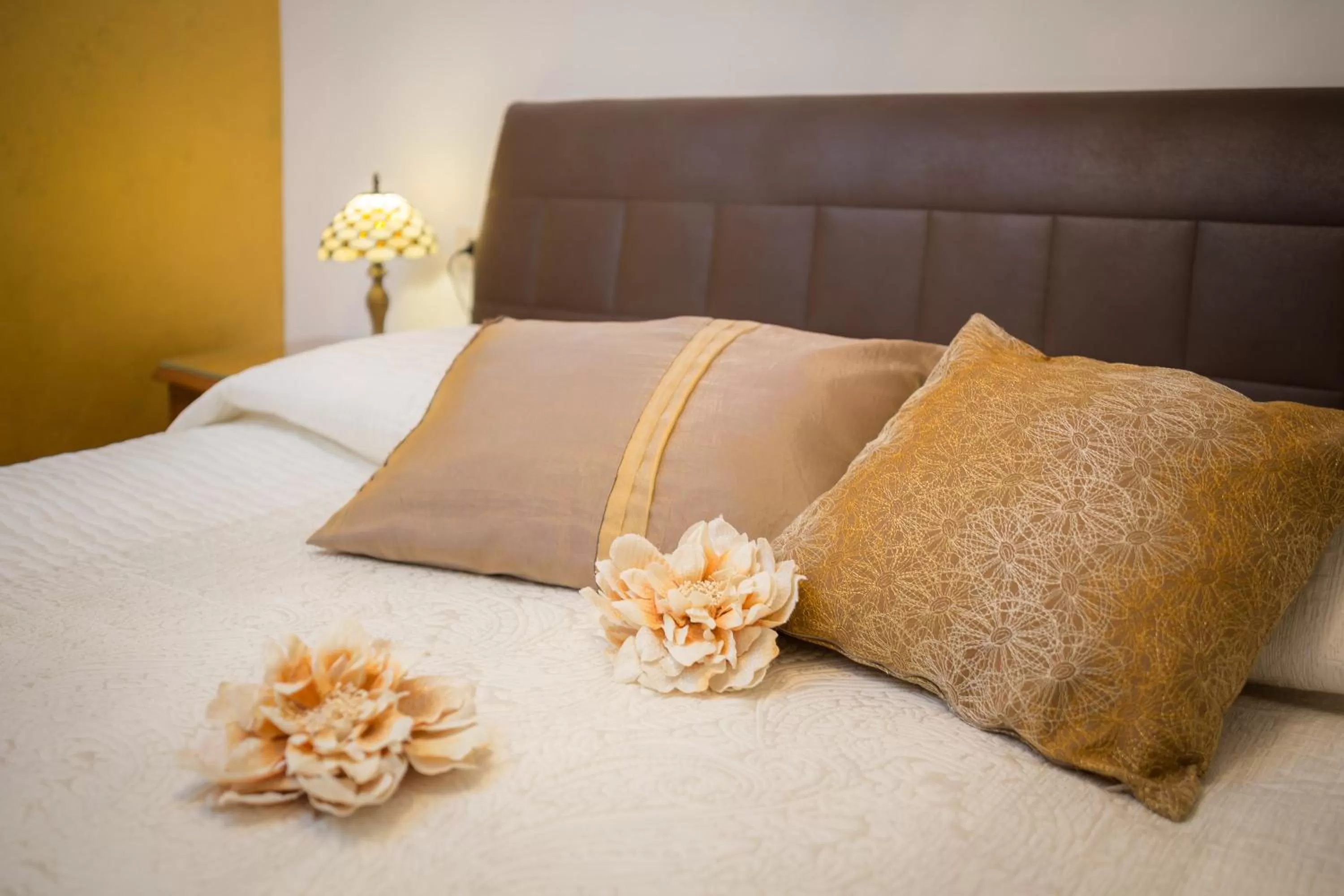 Bed in Romantic Luxury Rooms