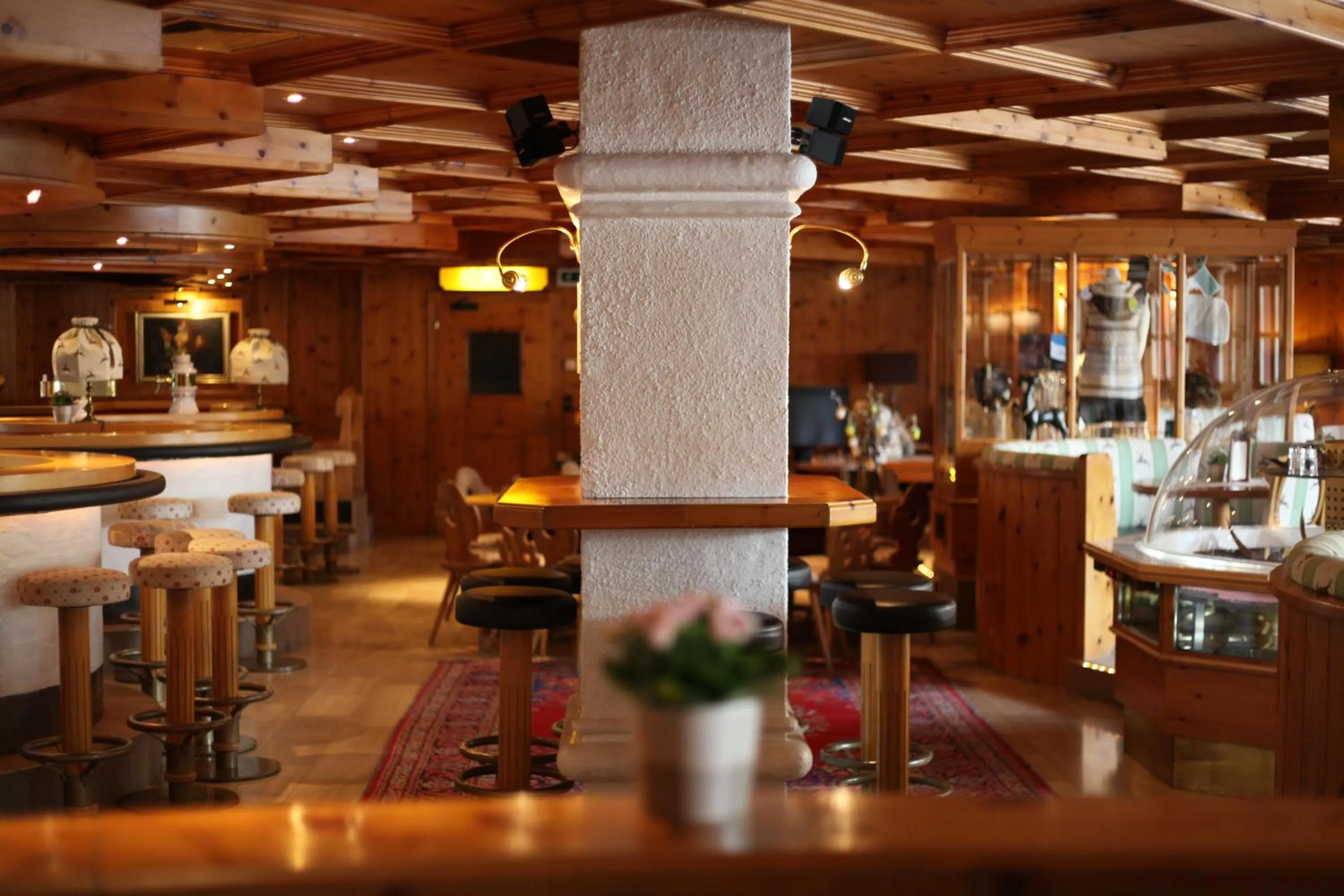 Lounge or bar in JUFA Alpenhotel Saalbach