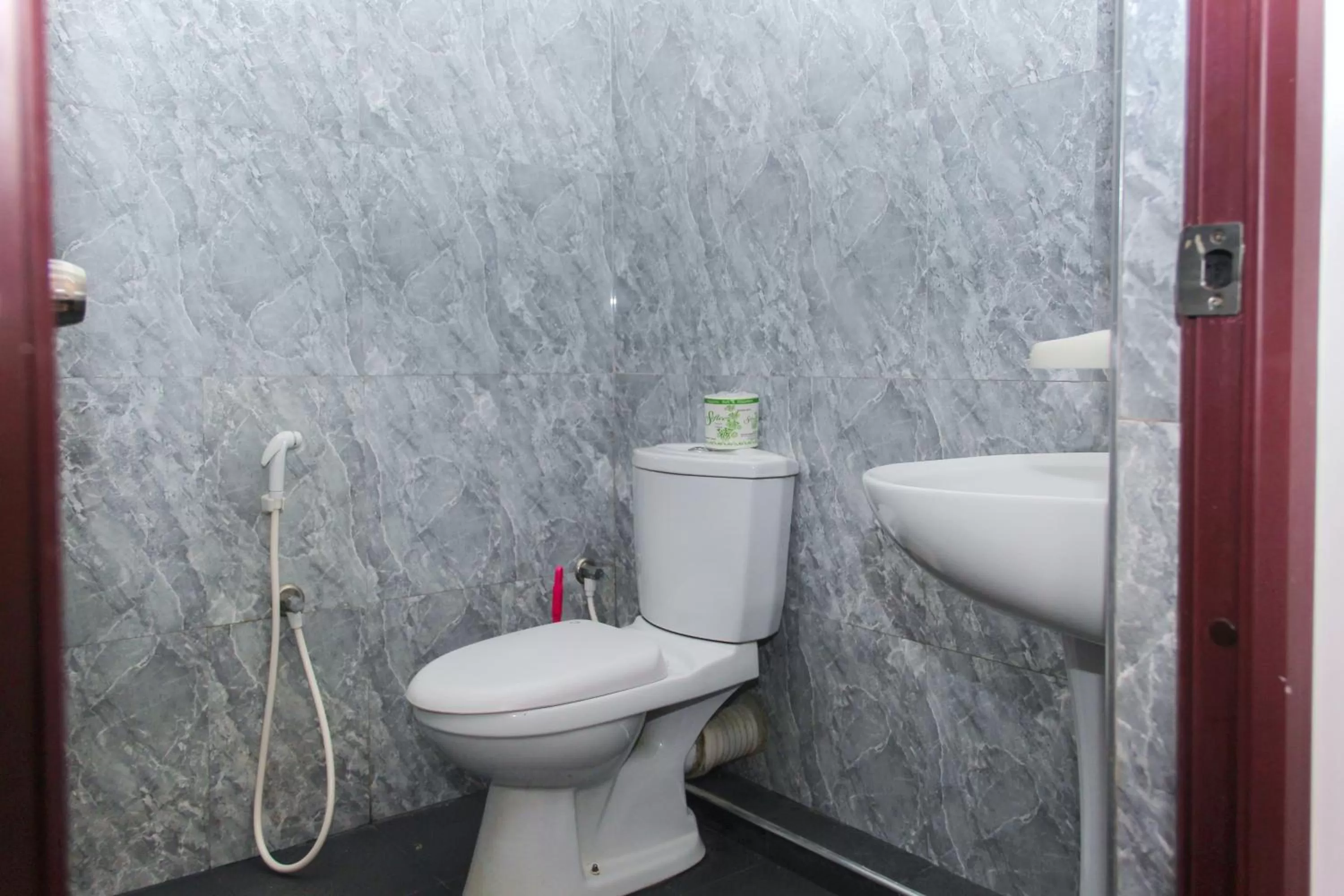 Bathroom in Pearl Resort Mirissa