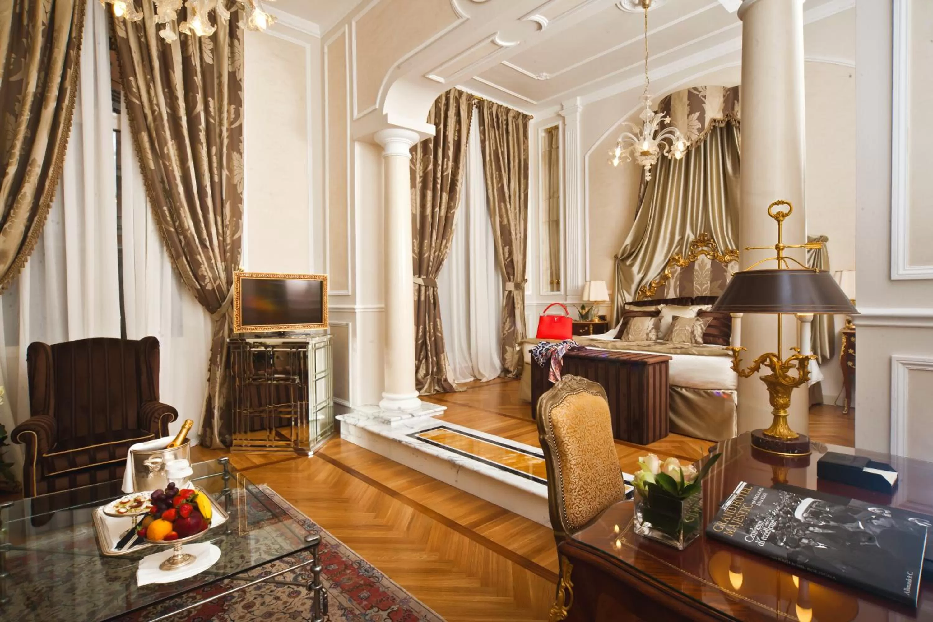 Photo of the whole room in Grand Hotel Majestic gia' Baglioni