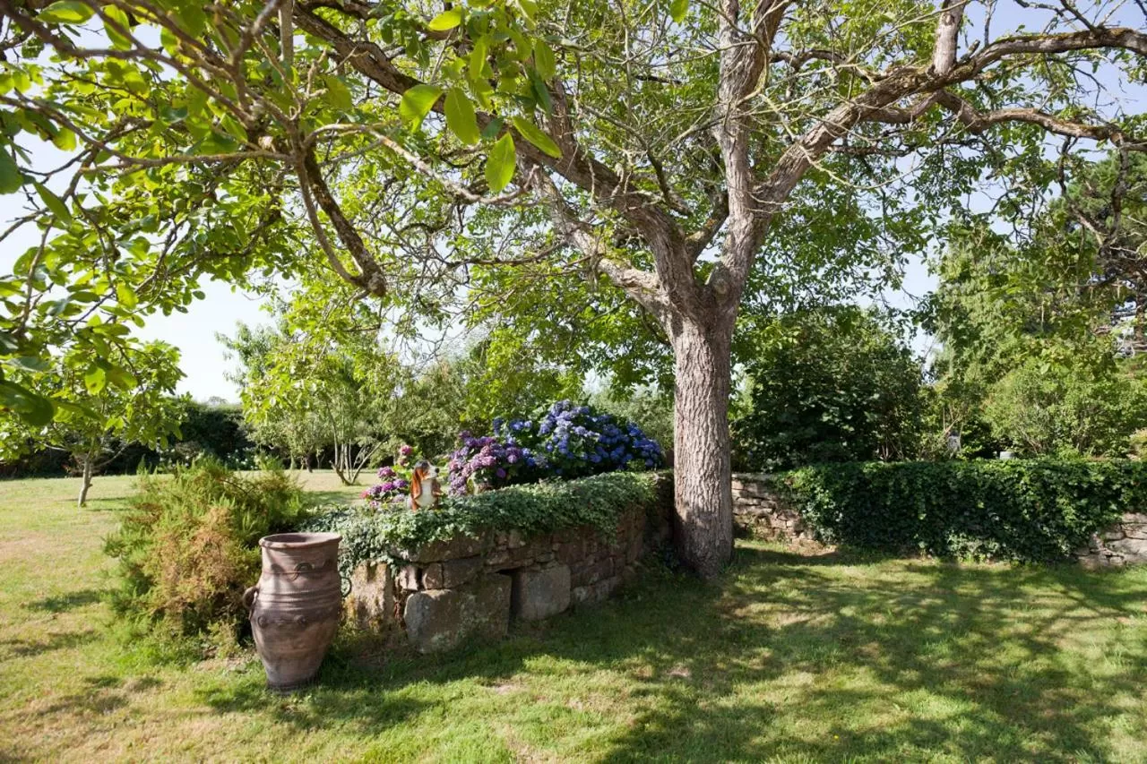 Garden in Maison de Kersalomon