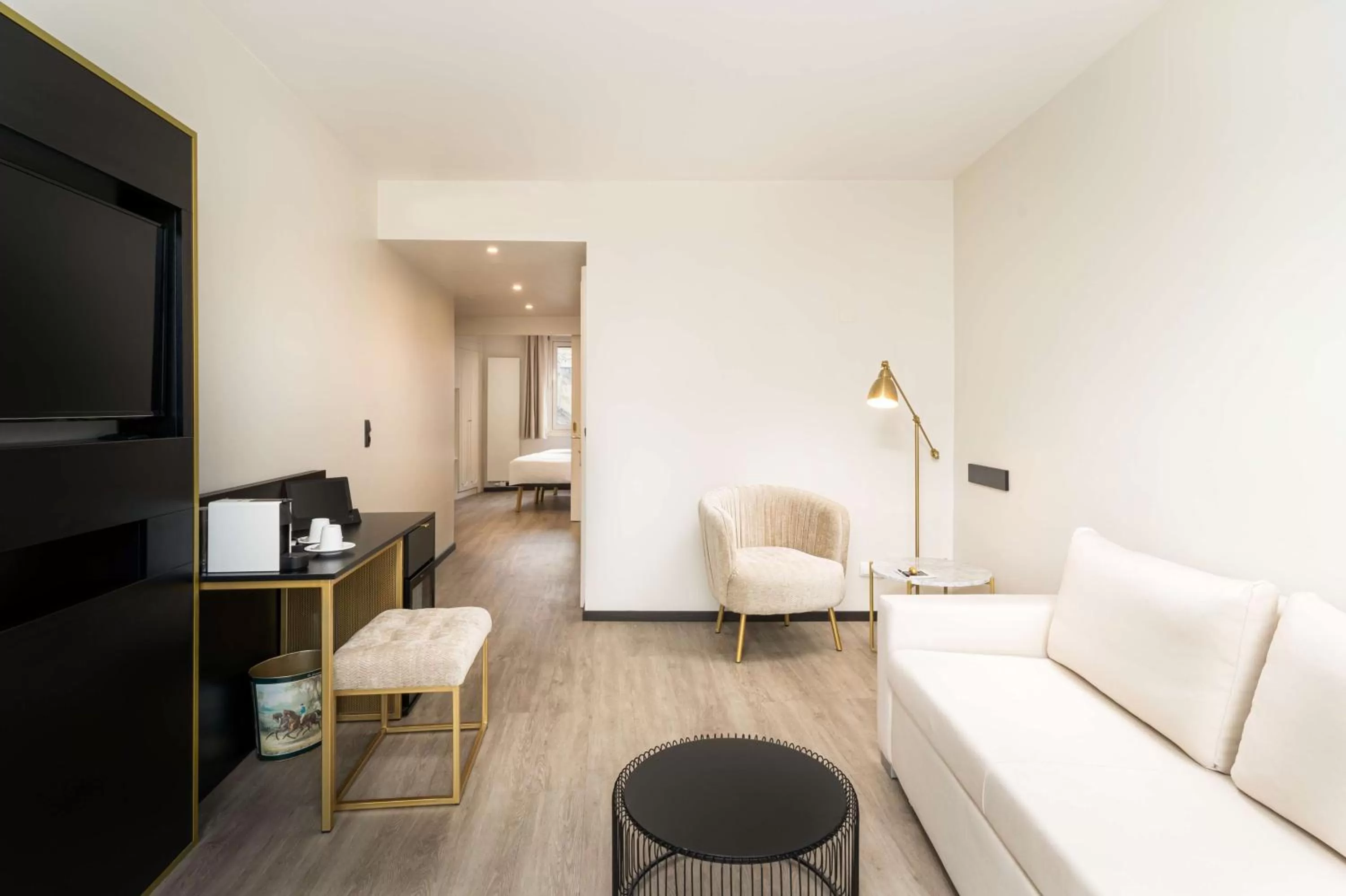 Photo of the whole room in elaya hotel vienna city center