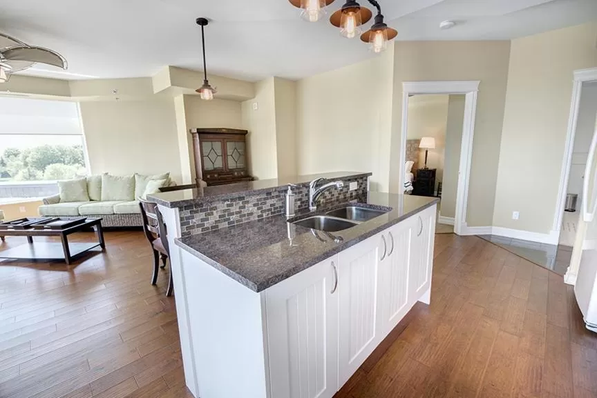 Kitchen or kitchenette in Tall Ships Landing Coastal Resort