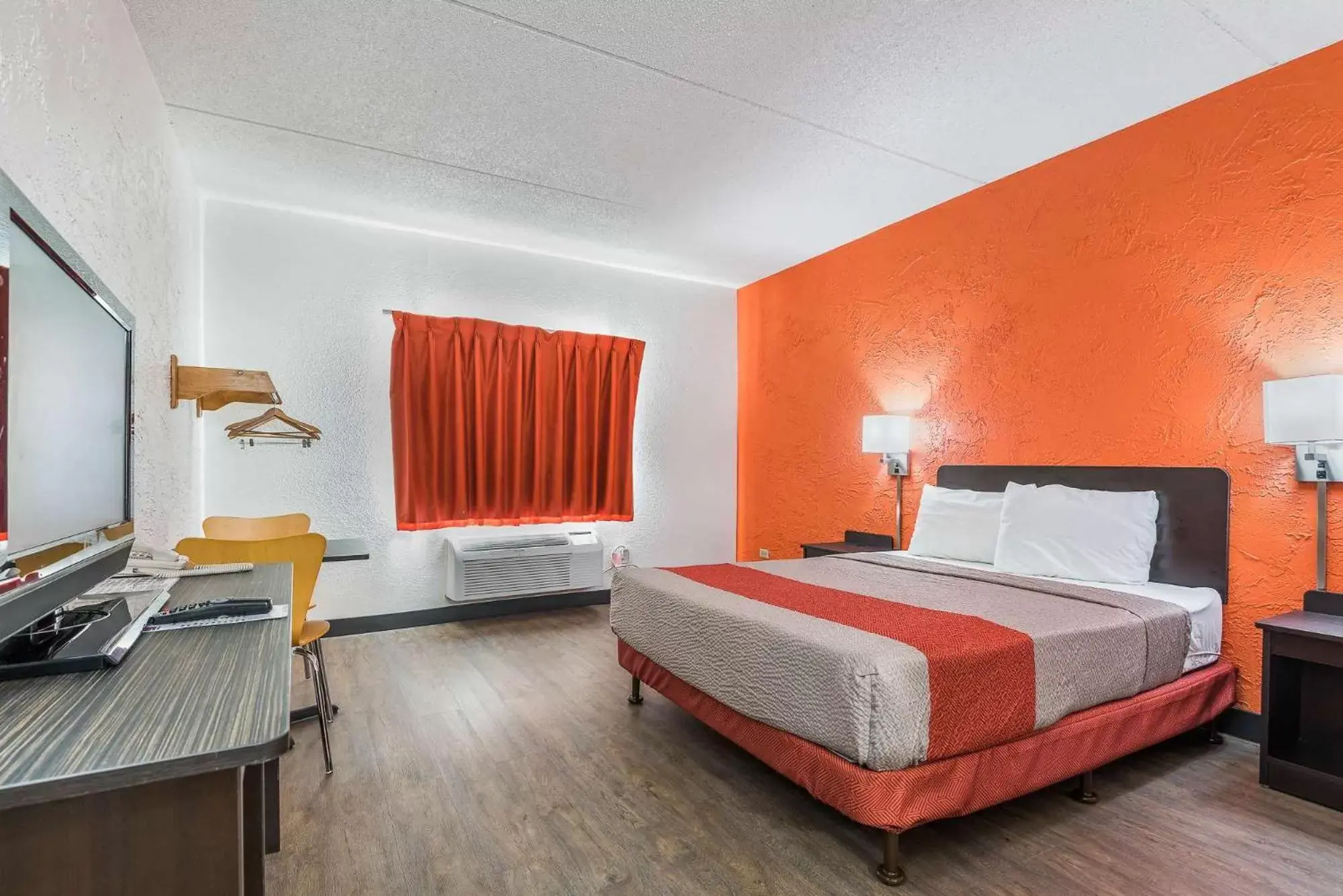 King Room - Non-Smoking in Motel 6-Bridgeview, IL King Room - Non-Smoking in Motel 6-Bridgeview, IL