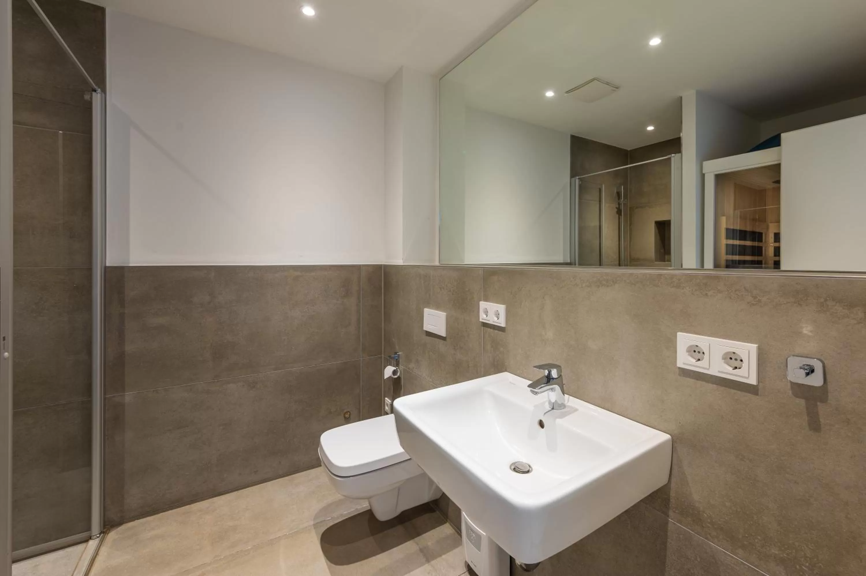 Bathroom in Marina Martinshafen