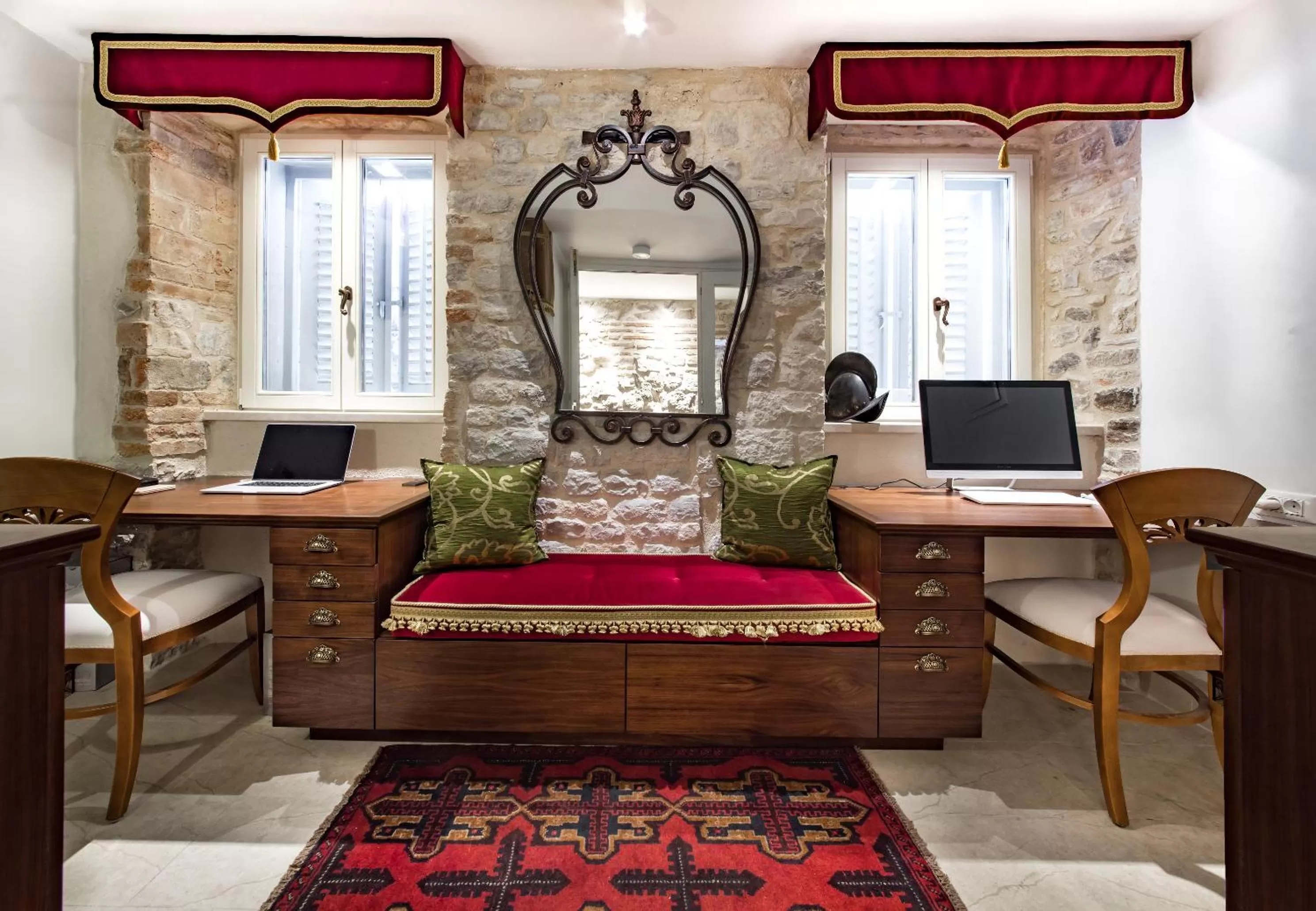 Business facilities in Villa Nepos Hotel