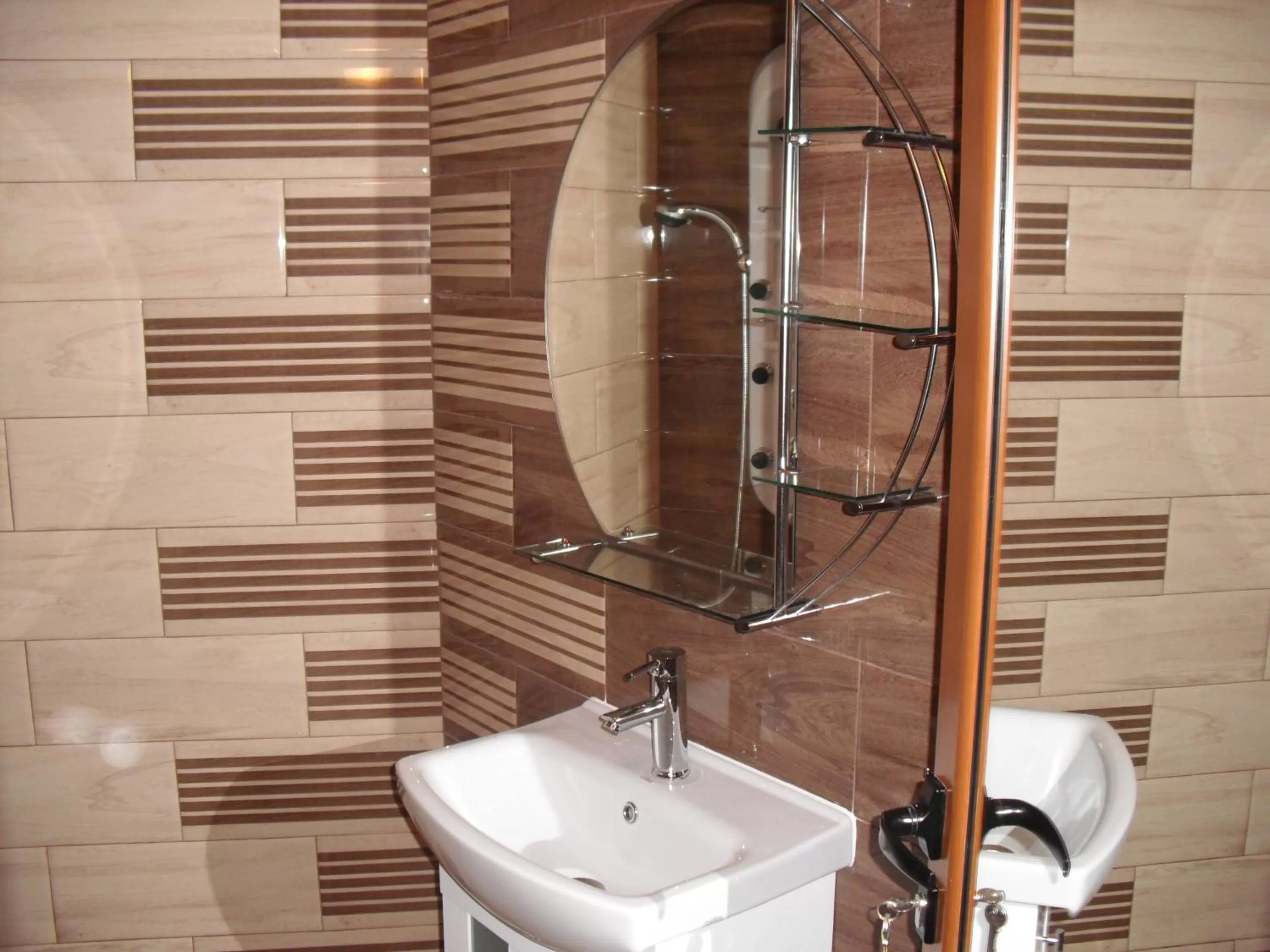 Bathroom in Family Hotel Malibu