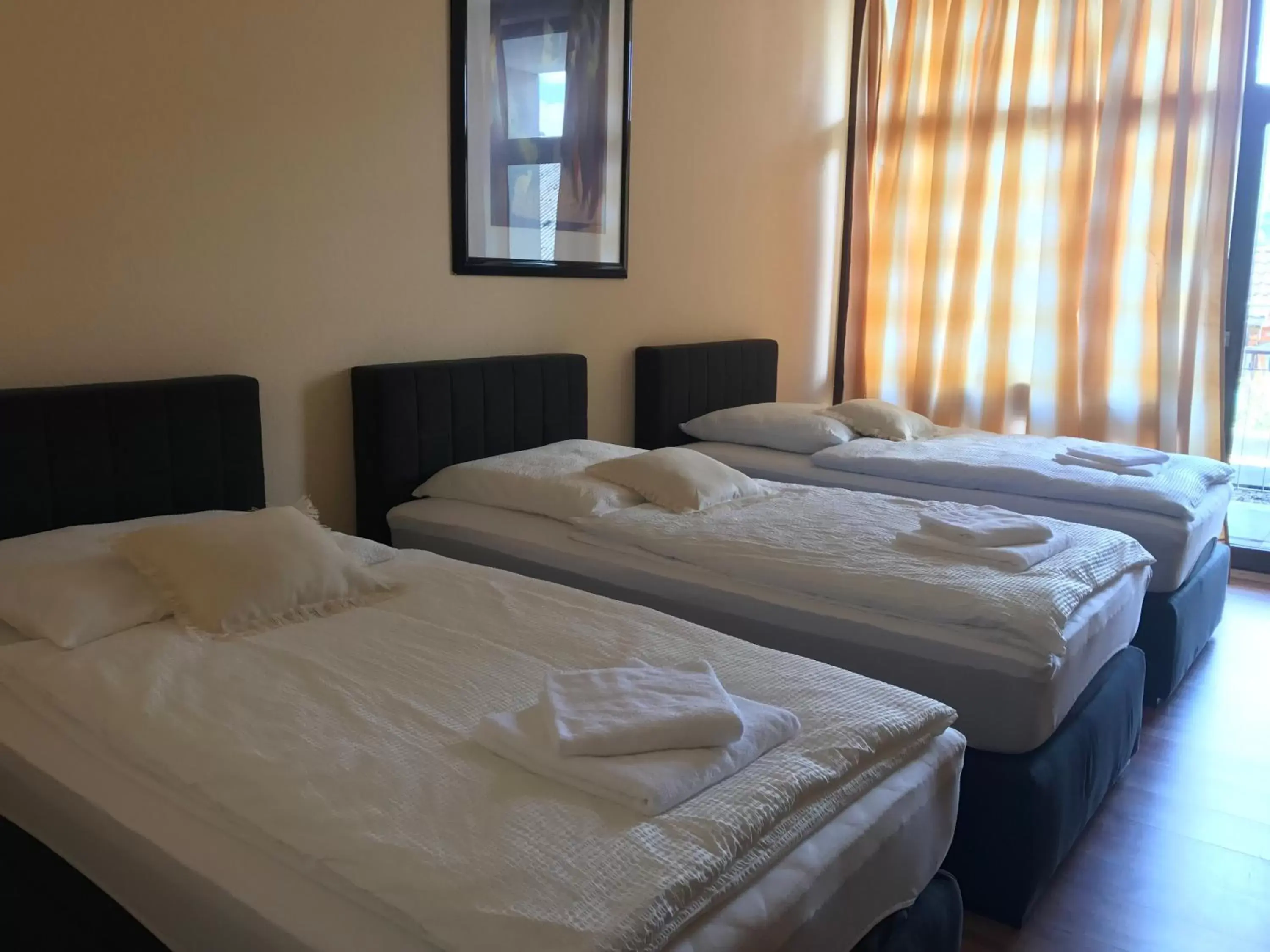 Triple Room with Bathroom in Gästehaus beim Prinz Triple Room with Bathroom in Gästehaus beim Prinz