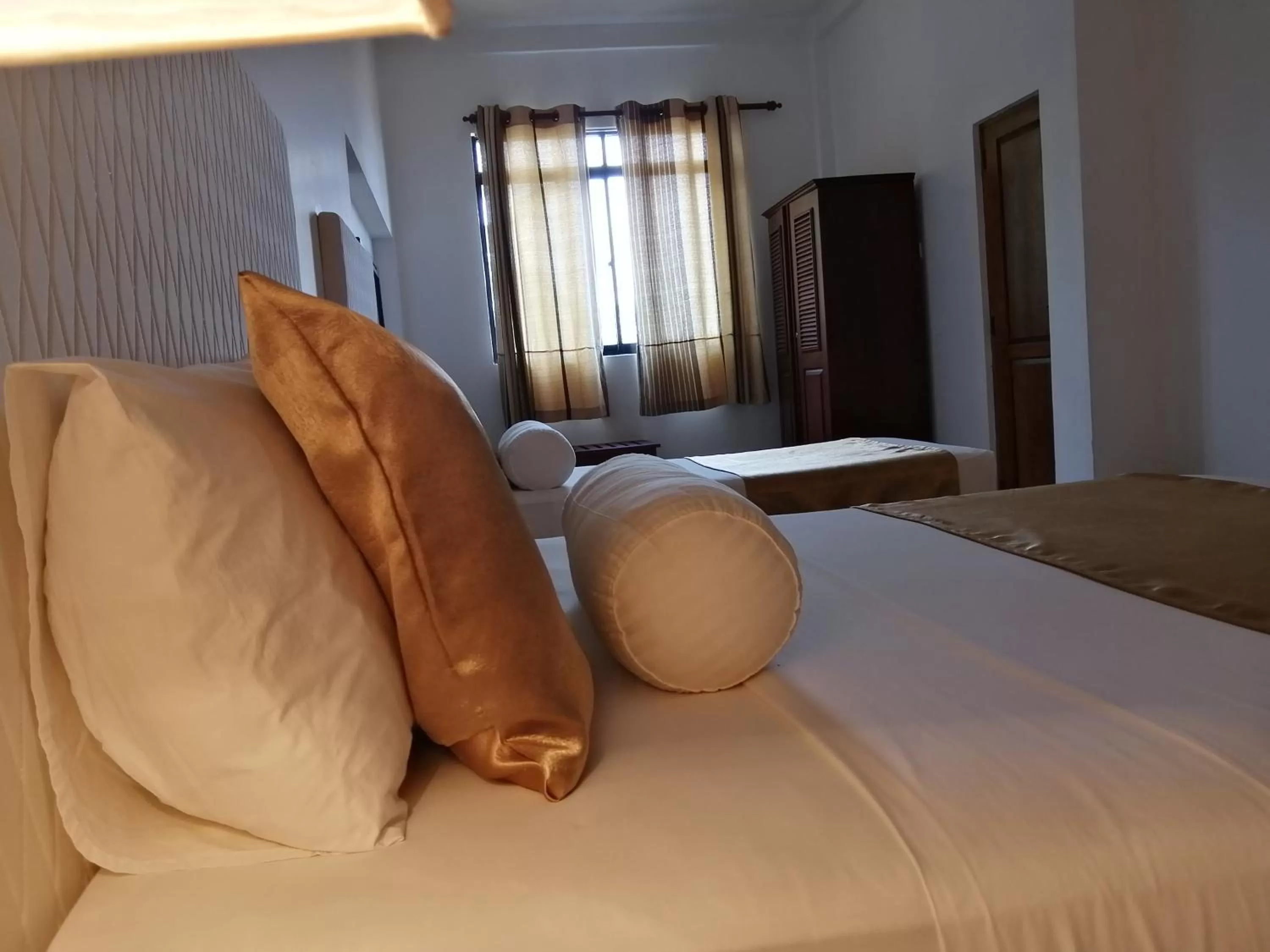 Bed in Kandy Highland Unique Hotel