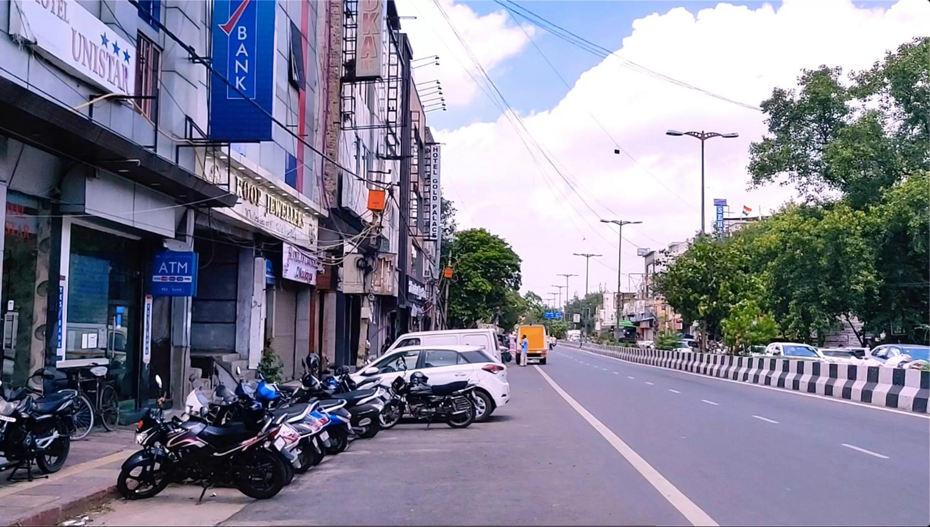 Quiet street view, Neighborhood in Hotel Unistar
