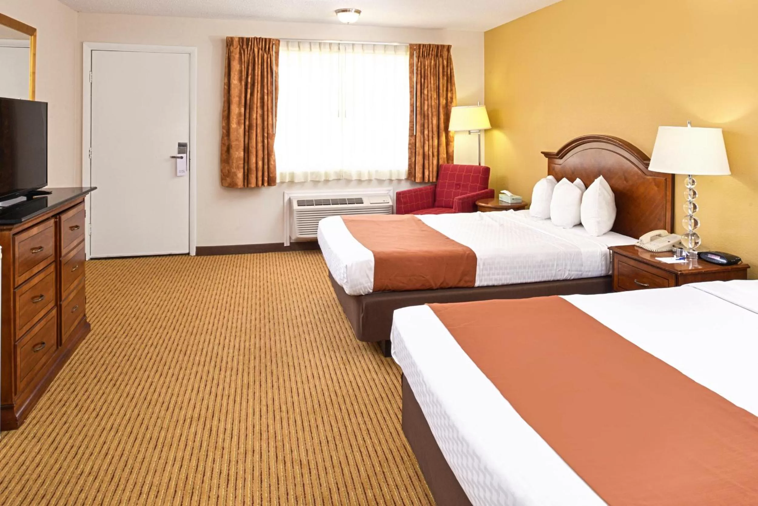 Bedroom, Bed in Americas Best Value Inn Plattsburgh