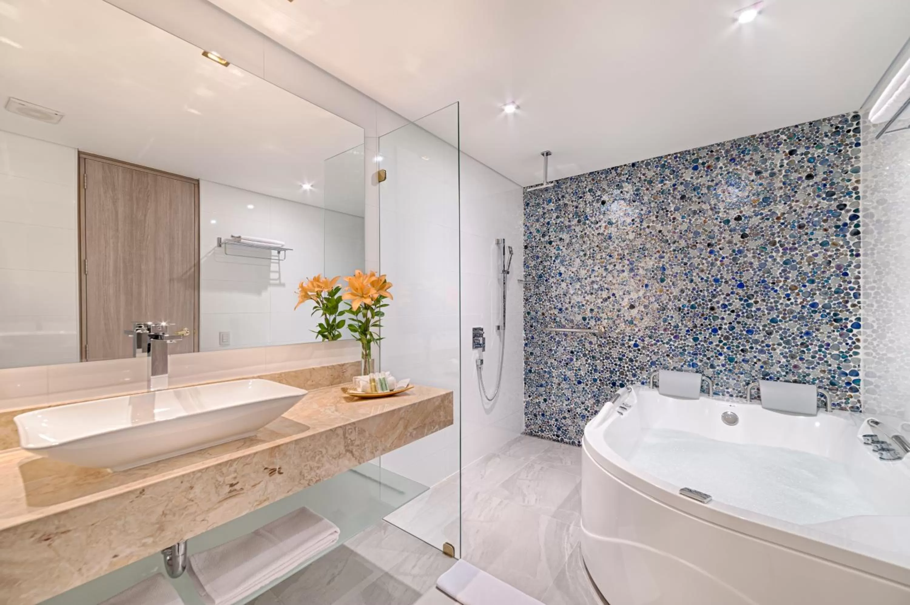 Bath in Hotel El Dorado Bogota