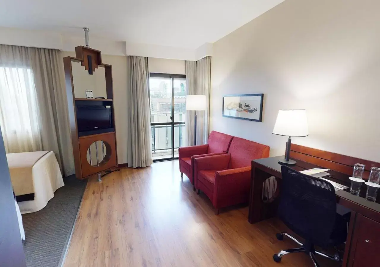 Standard Suite - single occupancy in Estanplaza Funchal Faria Lima Standard Suite - single occupancy in Estanplaza Funchal Faria Lima