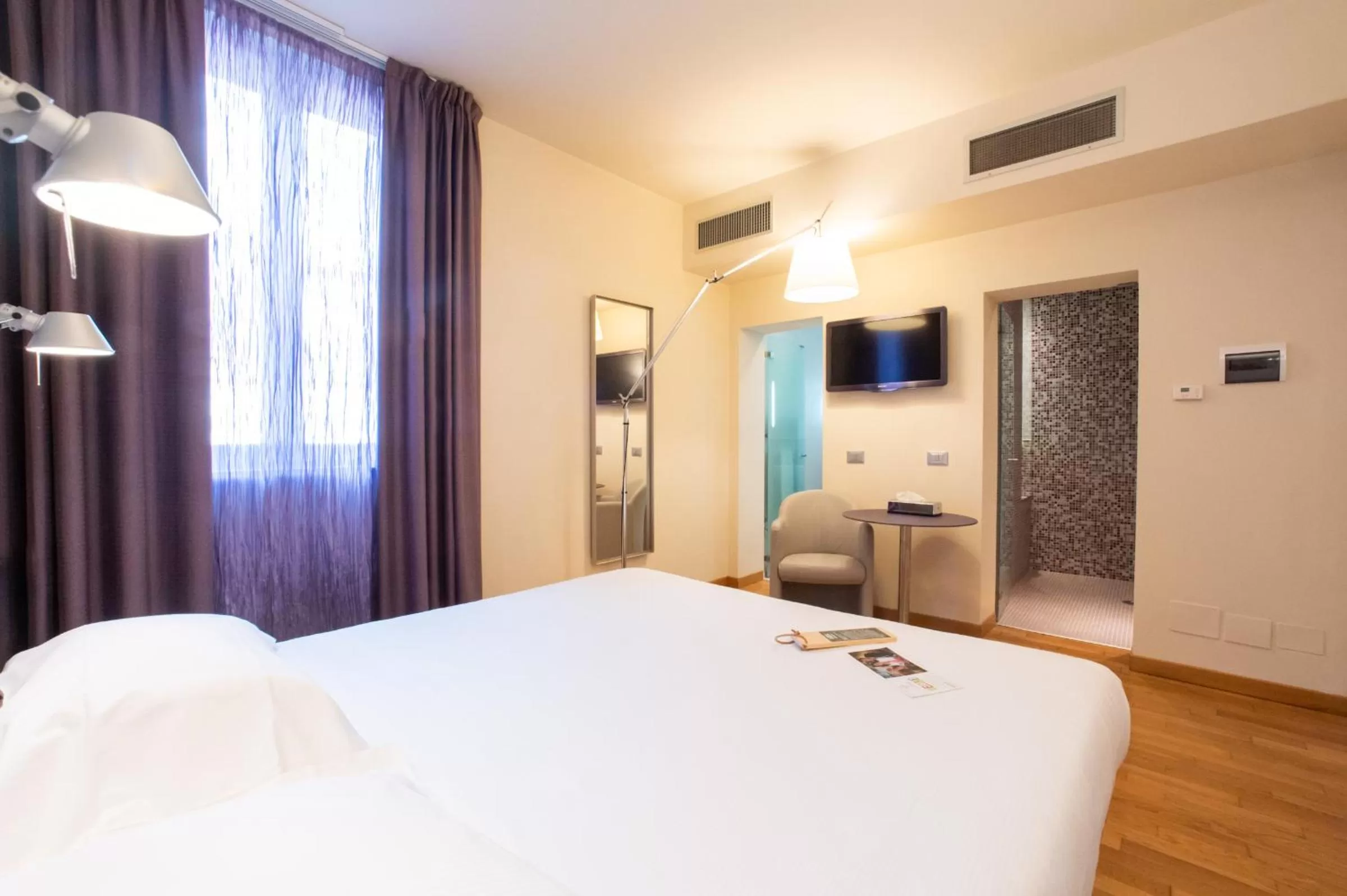 Bedroom, Bed in Hotel Annunziata