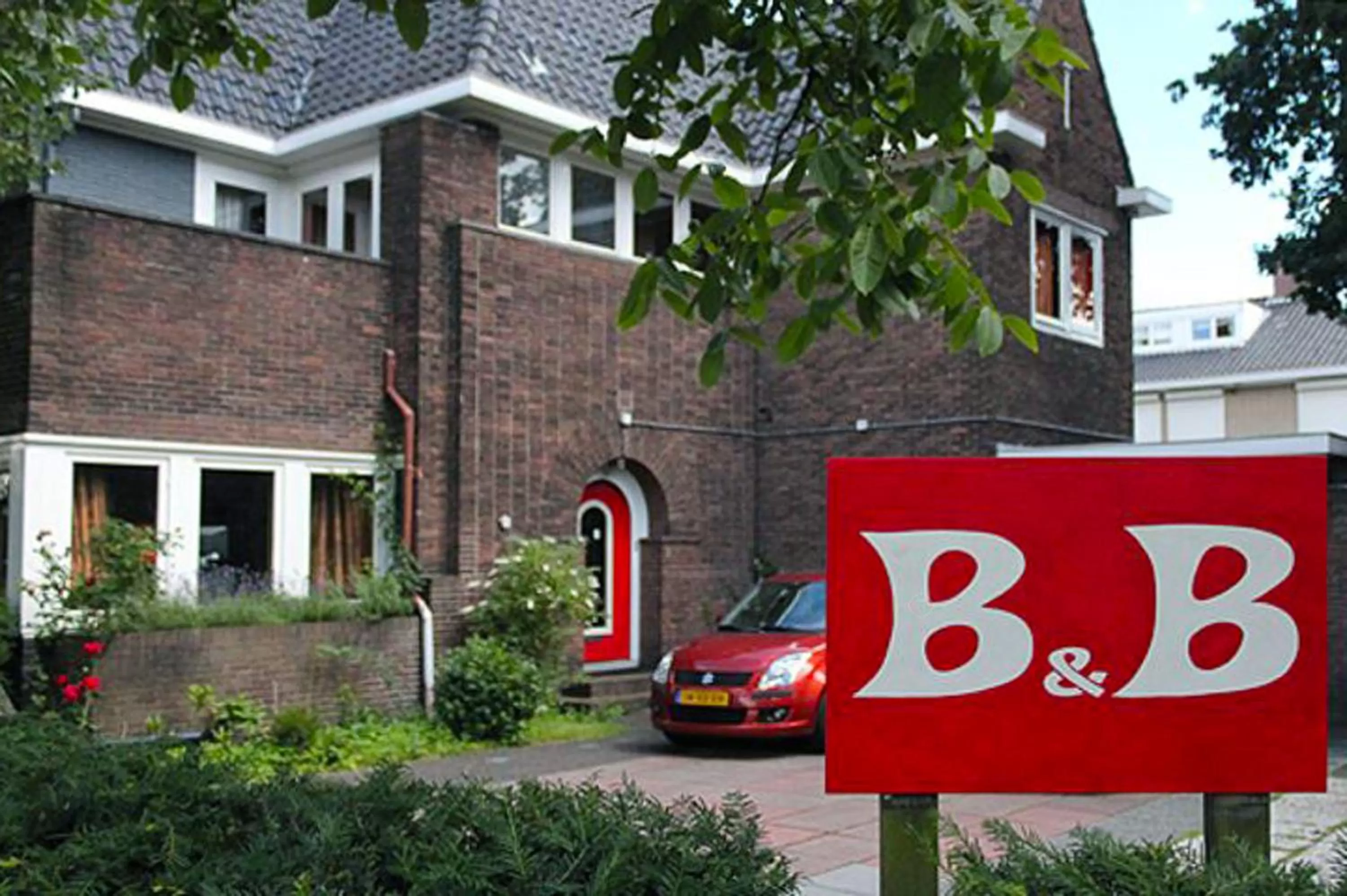 Facade/entrance in Xaviera's Bed and Breakfast