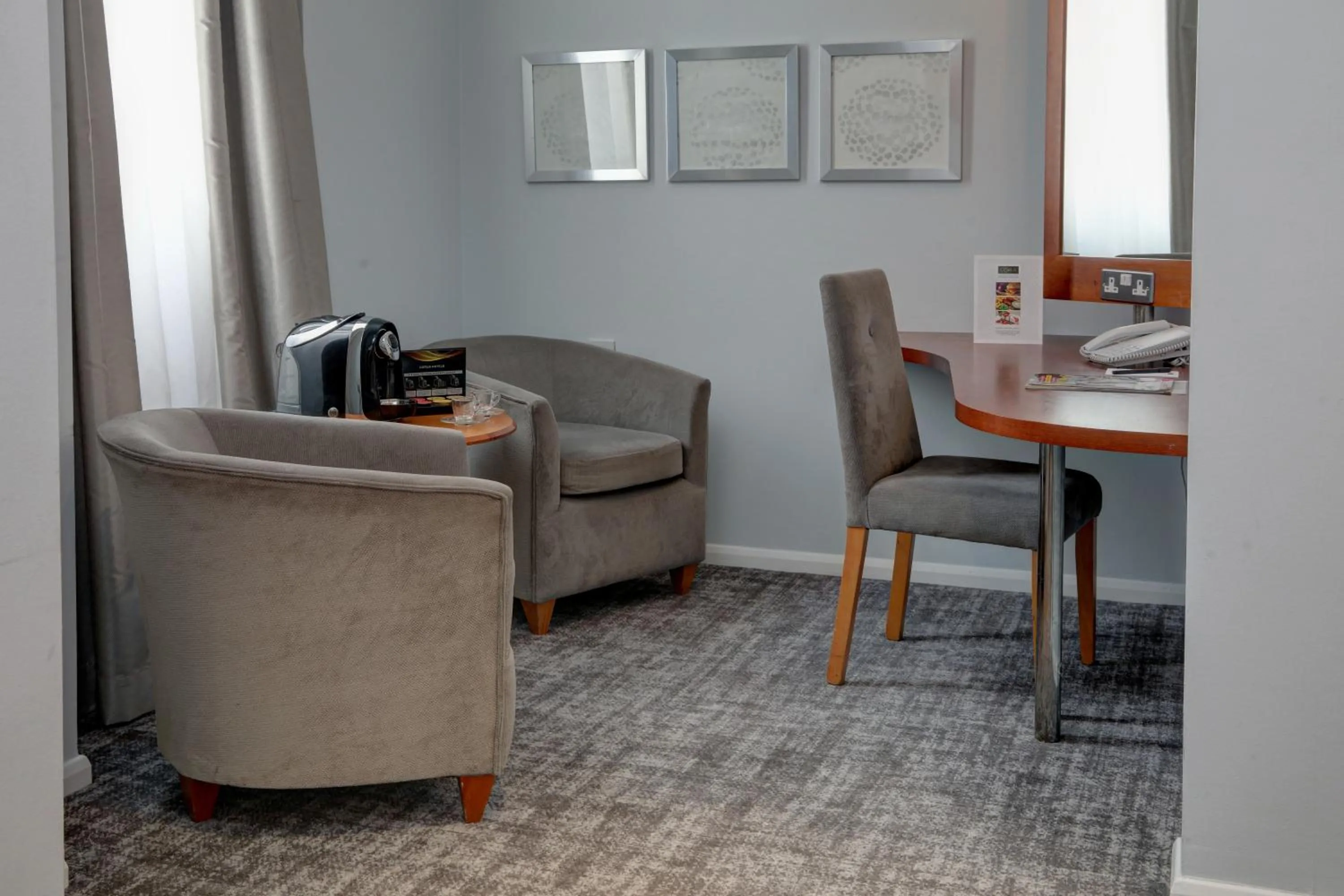 Bedroom in Corus Hyde Park Hotel