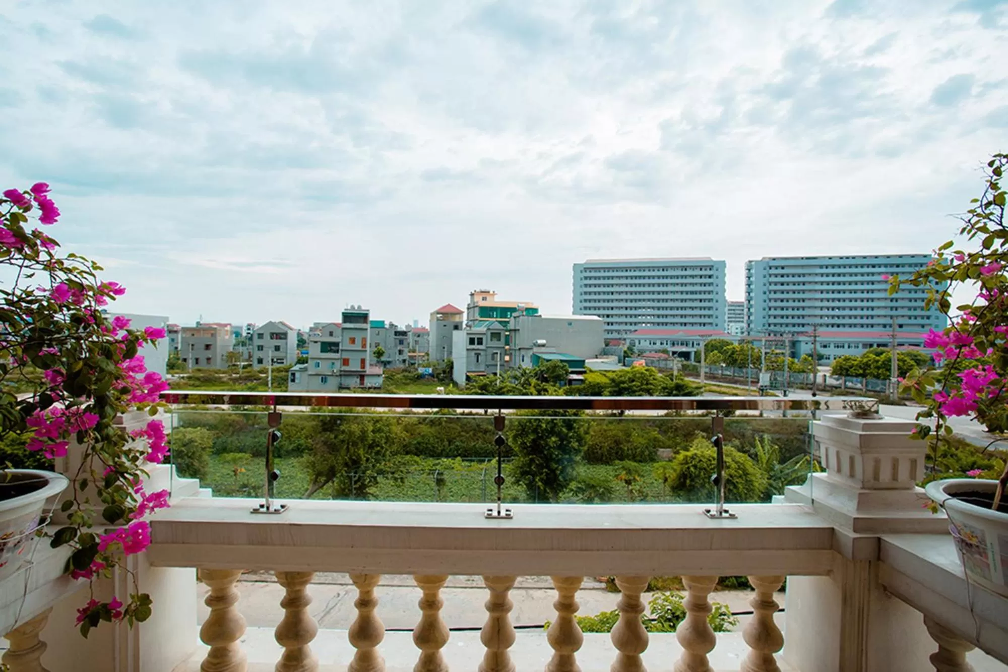 Toilet in Salina Hotel Ninh Binh