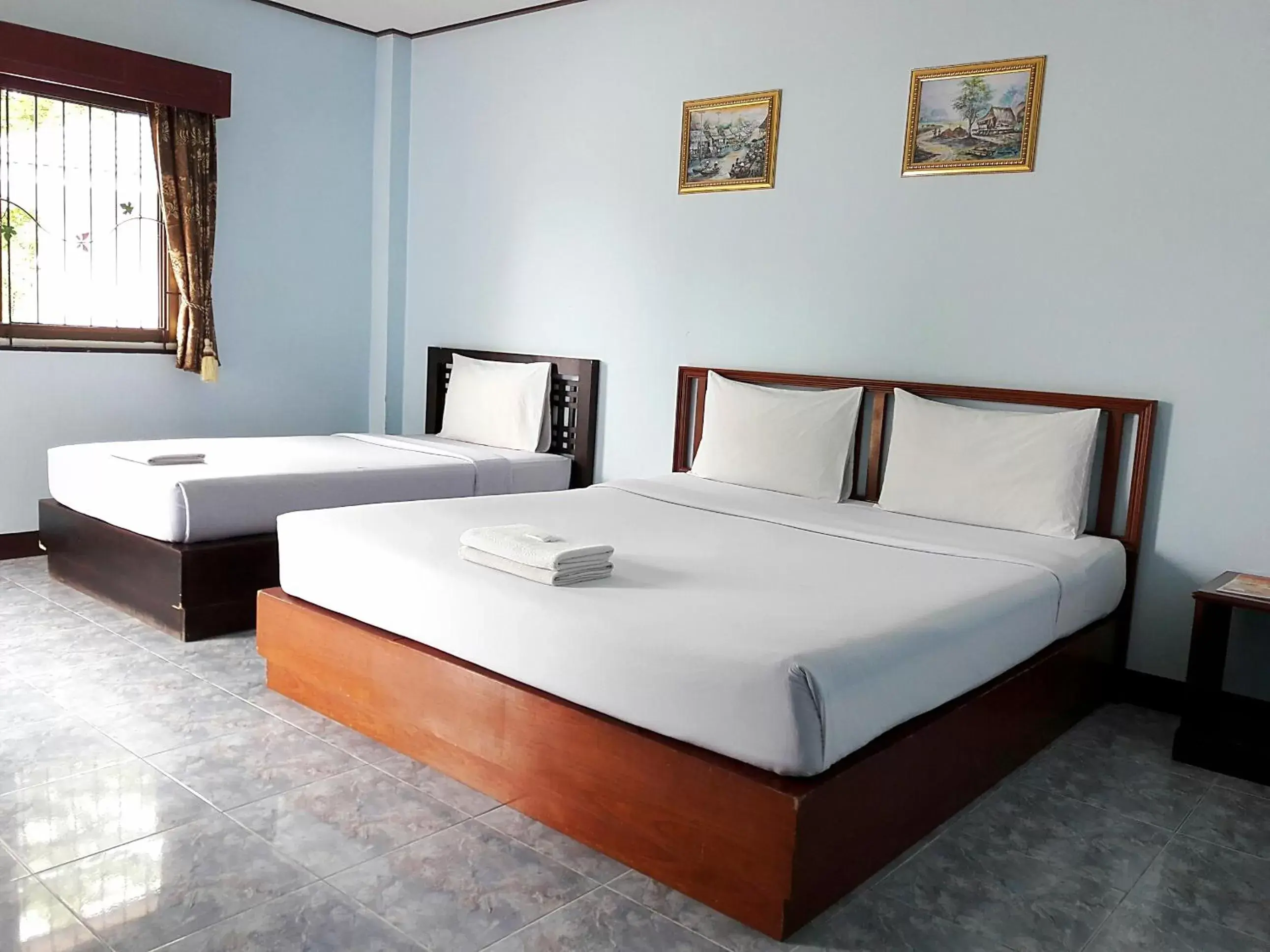 Standard Triple Room in โรงแรมฟ้าพราวฝน Fah Proud Fon Hotel Standard Triple Room in โรงแรมฟ้าพราวฝน Fah Proud Fon Hotel