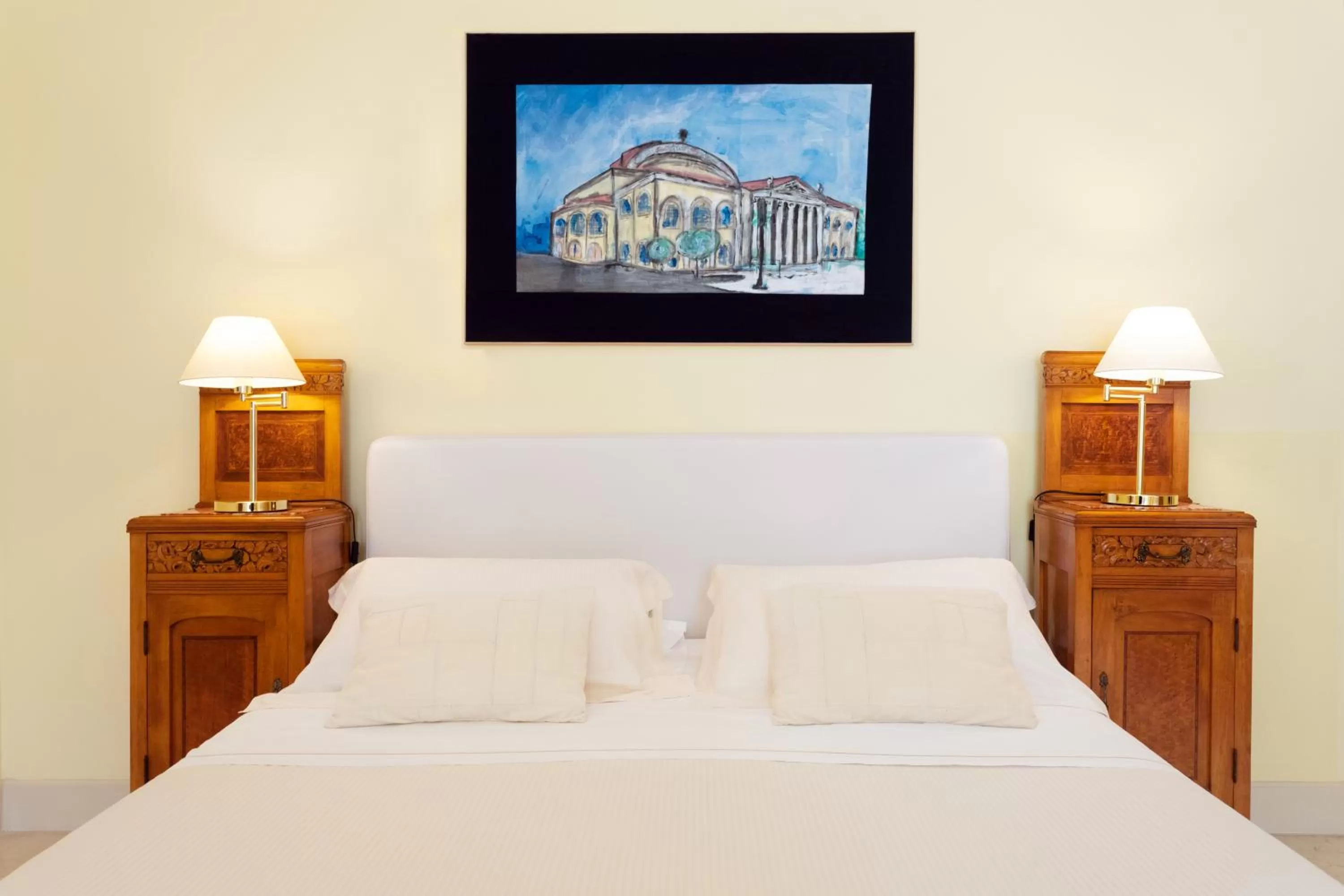 Bed in Palazzo Brunaccini Boutique Hotel