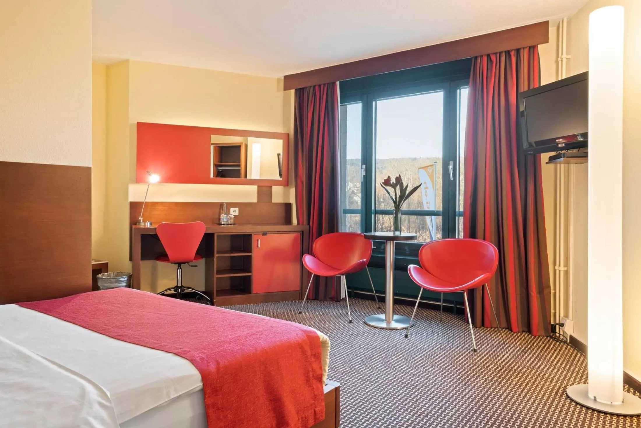 Bedroom, Bed in Hotel Conti Dietikon