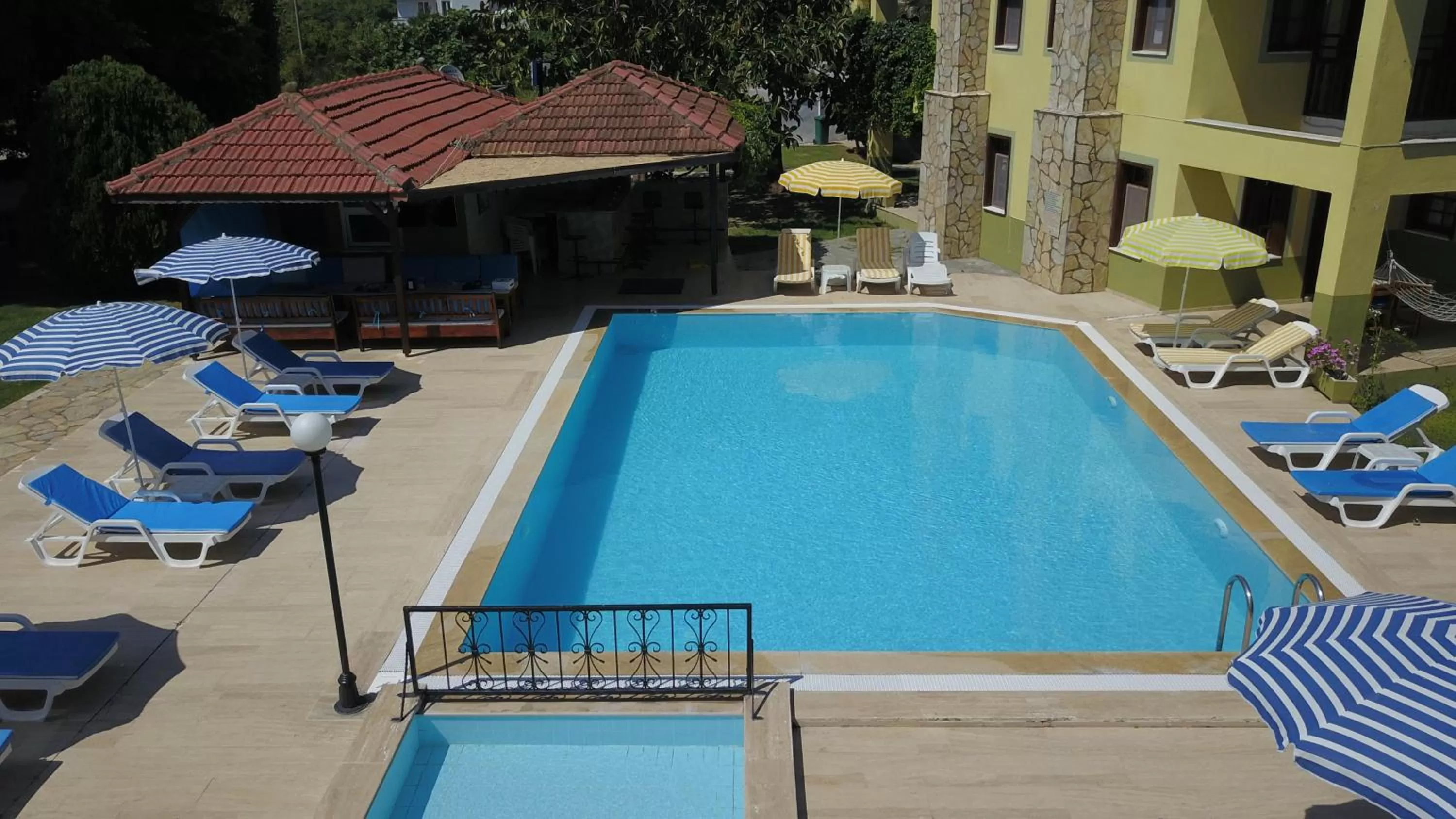 Pool view in Summer Life Villa Apart