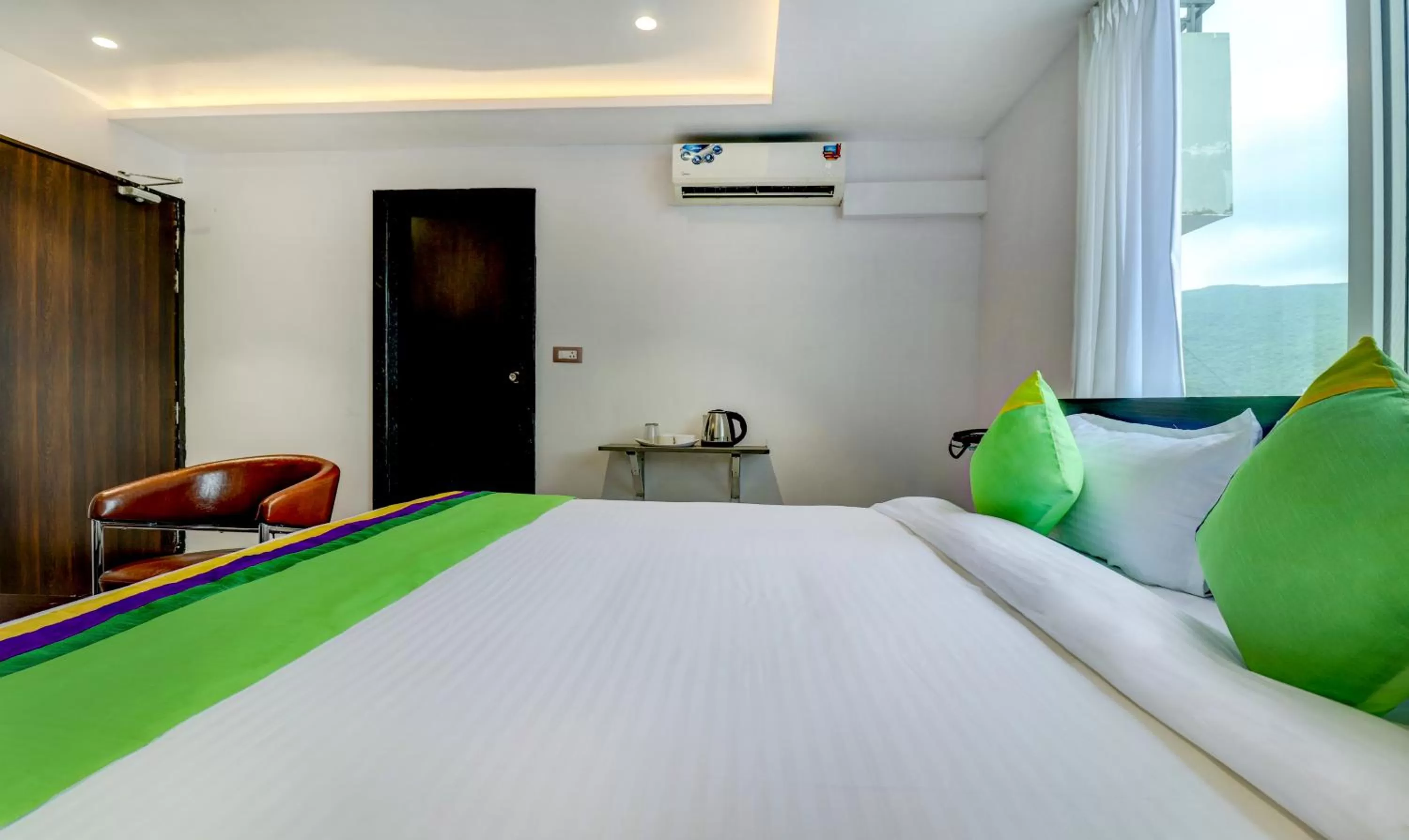 Bed in Treebo Trend Siesta Muralinagar