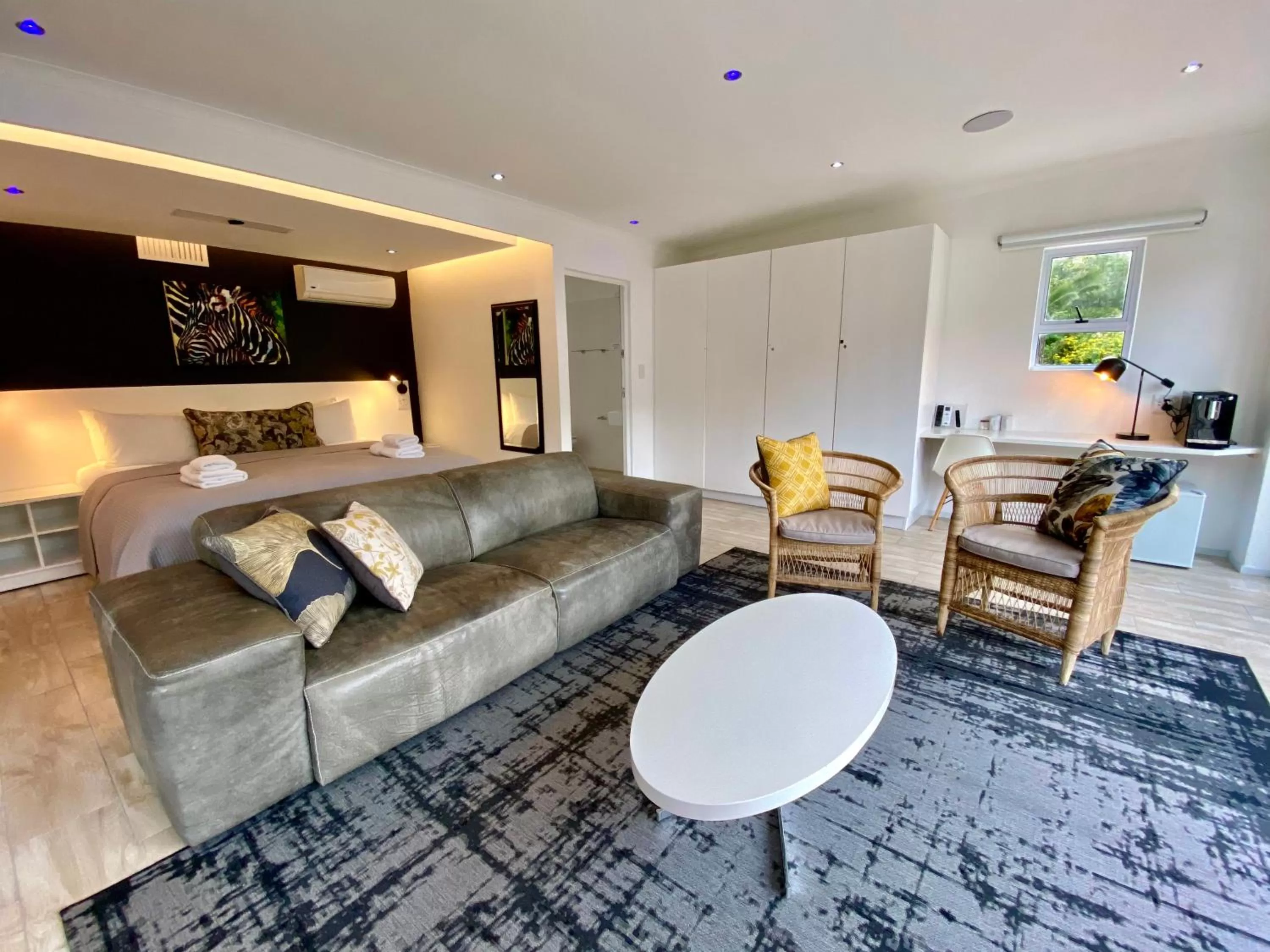 Seating area in Vida Nova Retreat