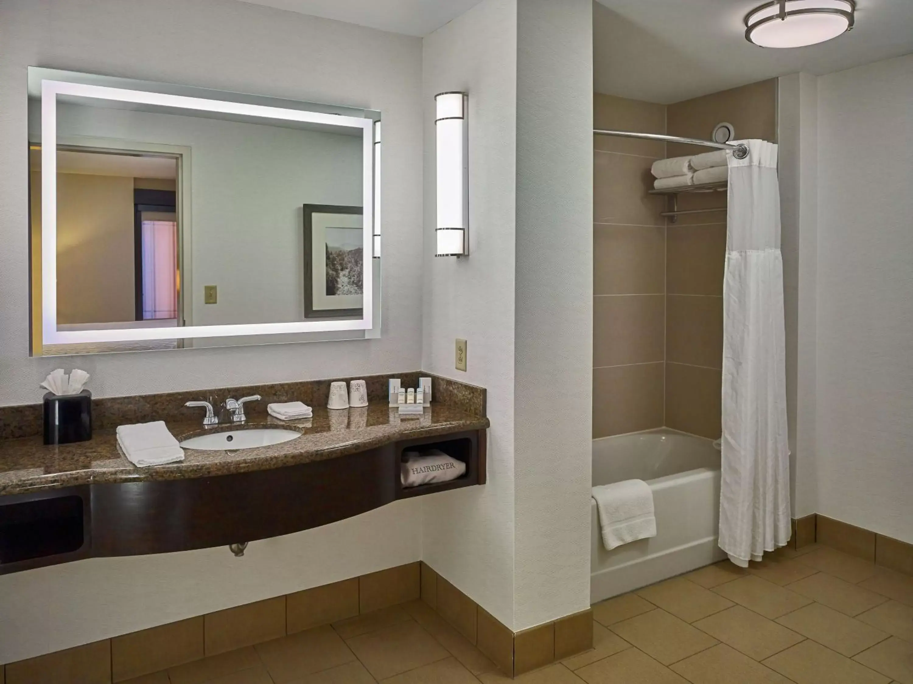 One-Bedroom King Suite with Whirpool in Hilton Garden Inn Gatlinburg One-Bedroom King Suite with Whirpool in Hilton Garden Inn Gatlinburg