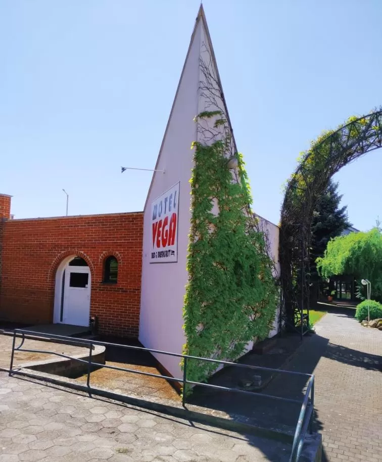 Garden, Property Building in Motel Vega