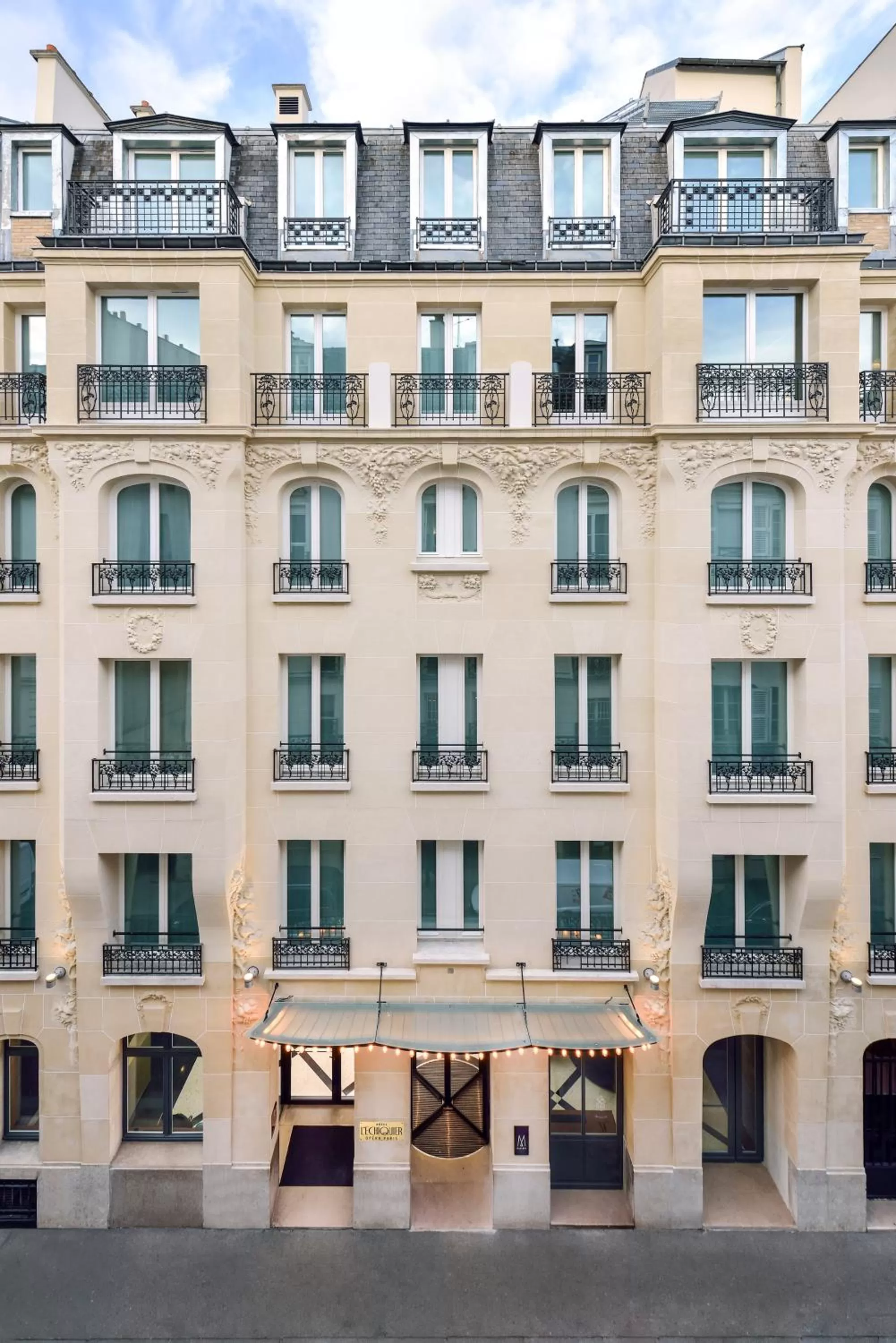 Facade/entrance in l'Echiquier Opéra Hotel Paris - MGallery Collection