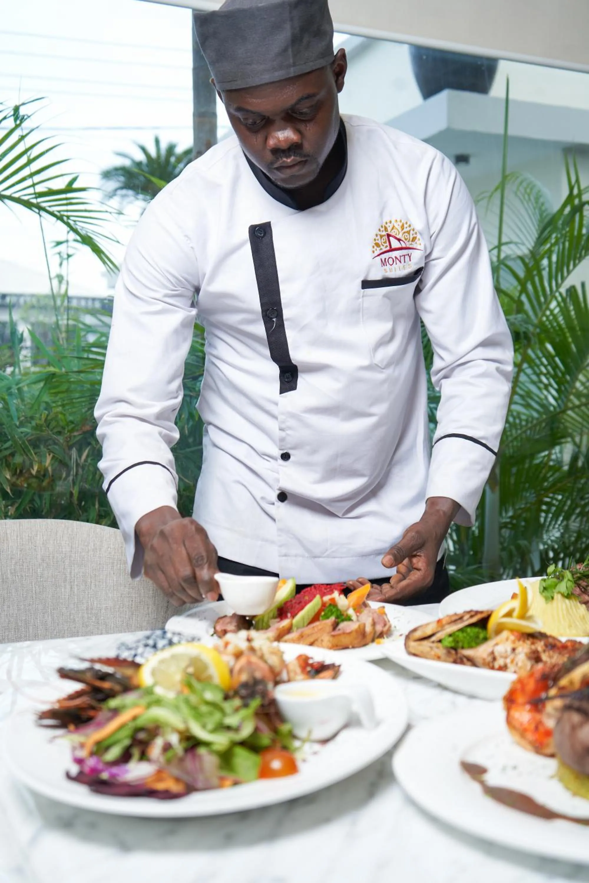 Restaurant/places to eat in Monty Suites Lekki