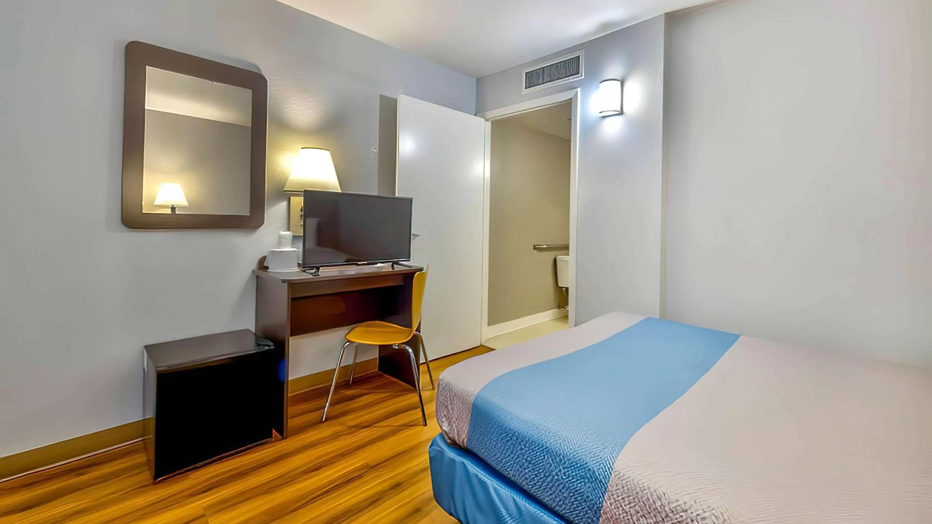 Bedroom, Bed in Motel 6-Tucumcari, NM