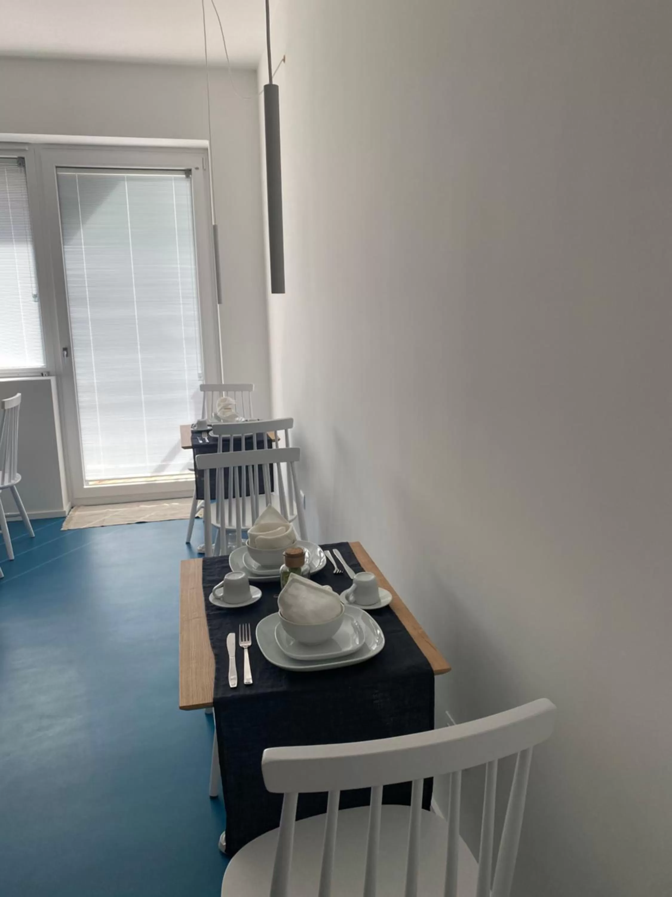 Coffee/tea facilities, Dining Area in Near Ortigia