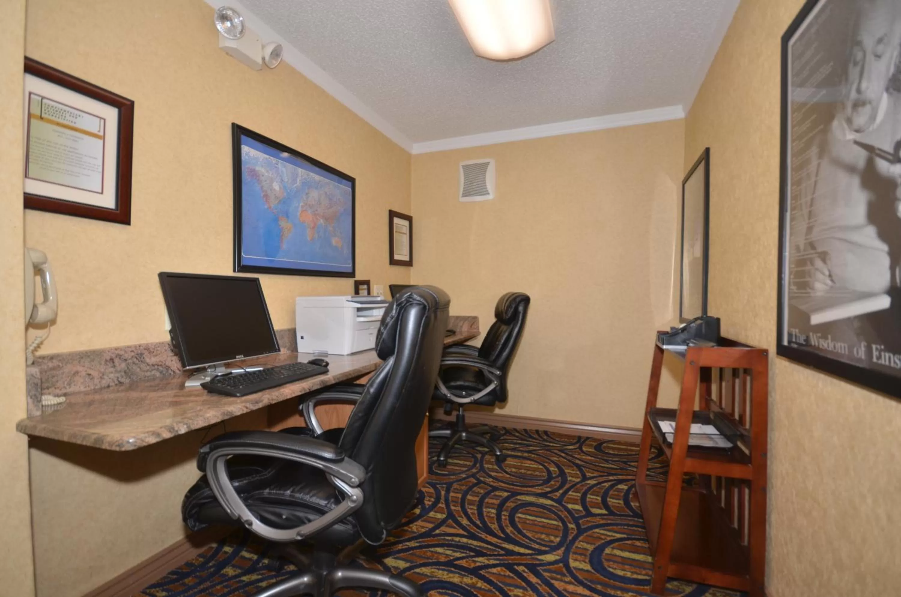 Business facilities in Ramada by Wyndham Santa Fe