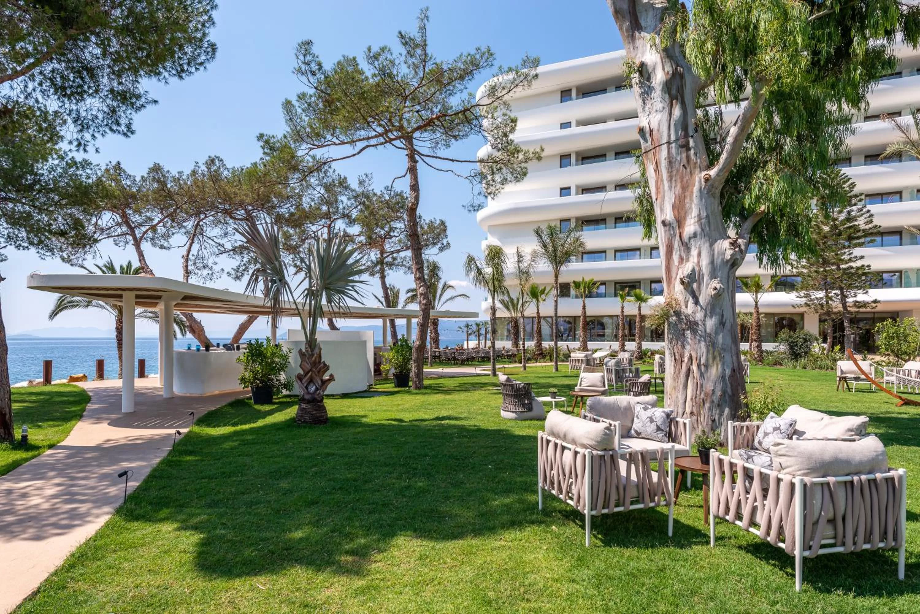 Garden in Isla Brown Corinthia Resort & Spa, a member of Brown Hotels