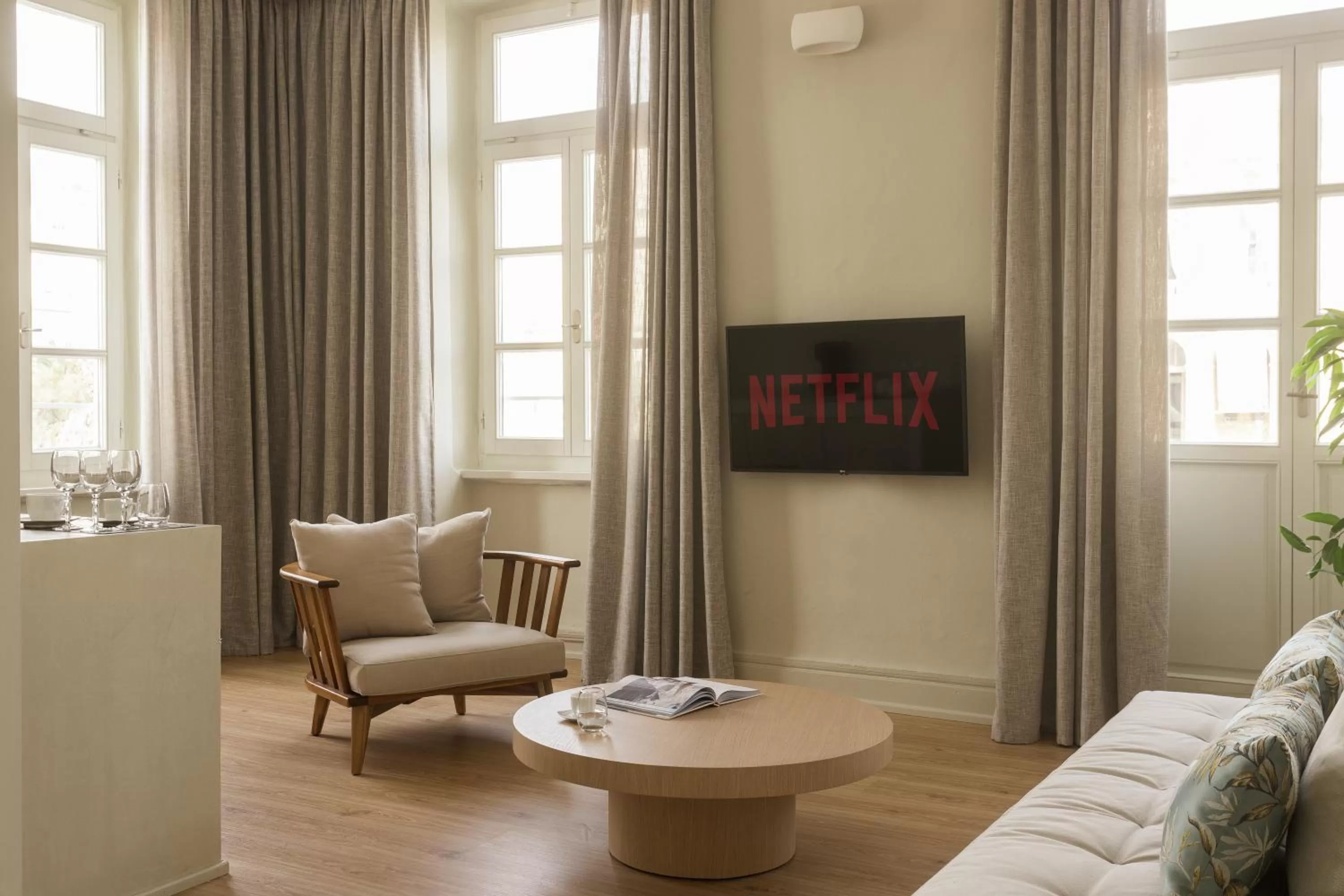 TV and multimedia, Seating Area in SYROS SOUL LUXURY SUITES