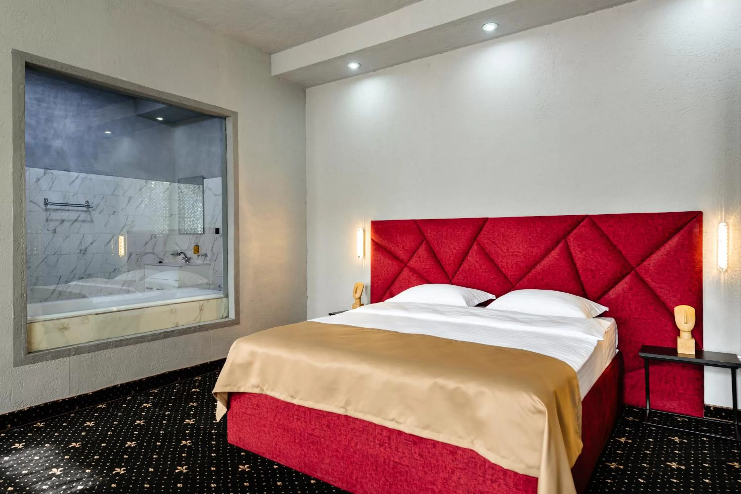 Bed in Palace Bulevard Inn