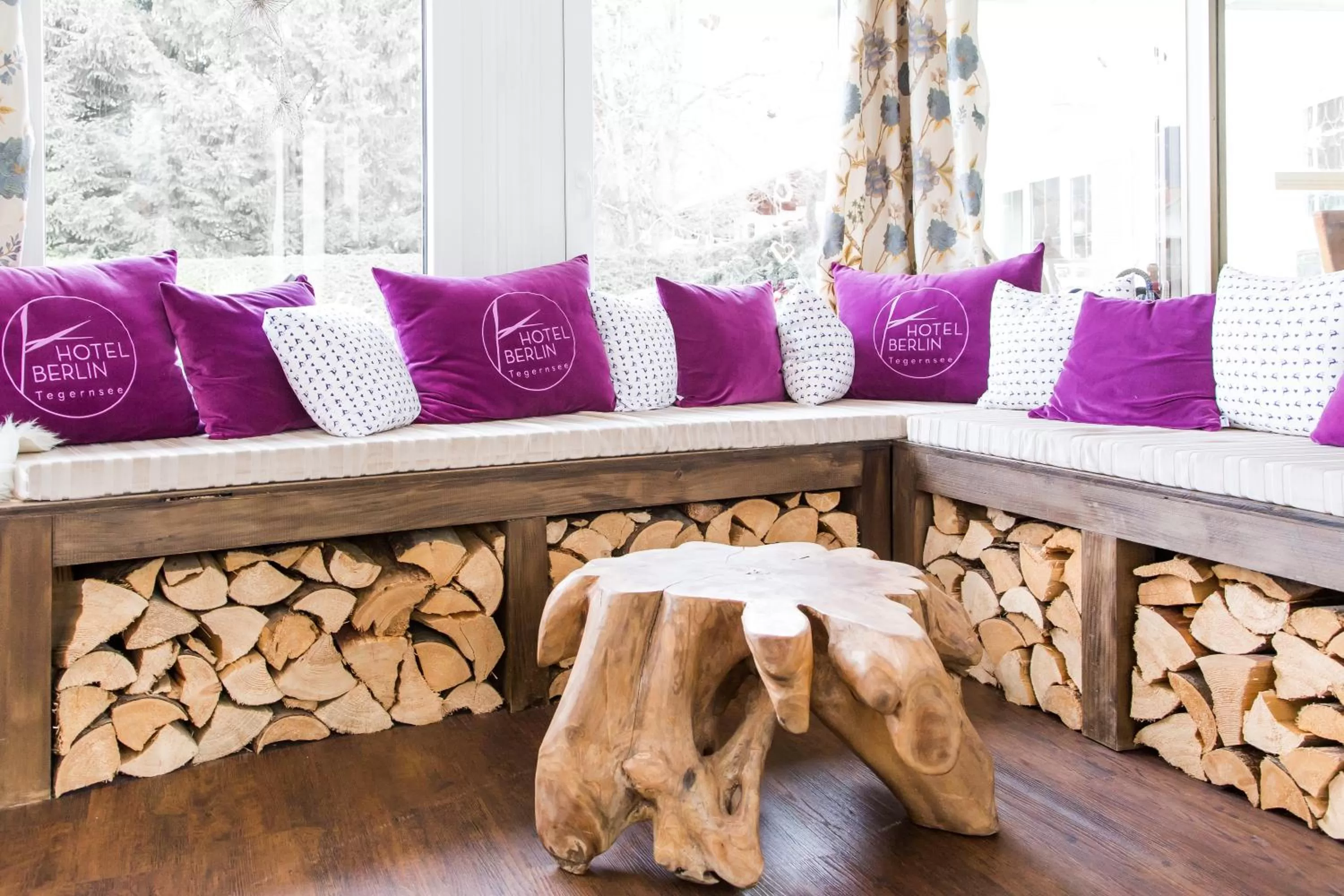 Lounge or bar, Seating Area in Hotel Berlin Tegernsee