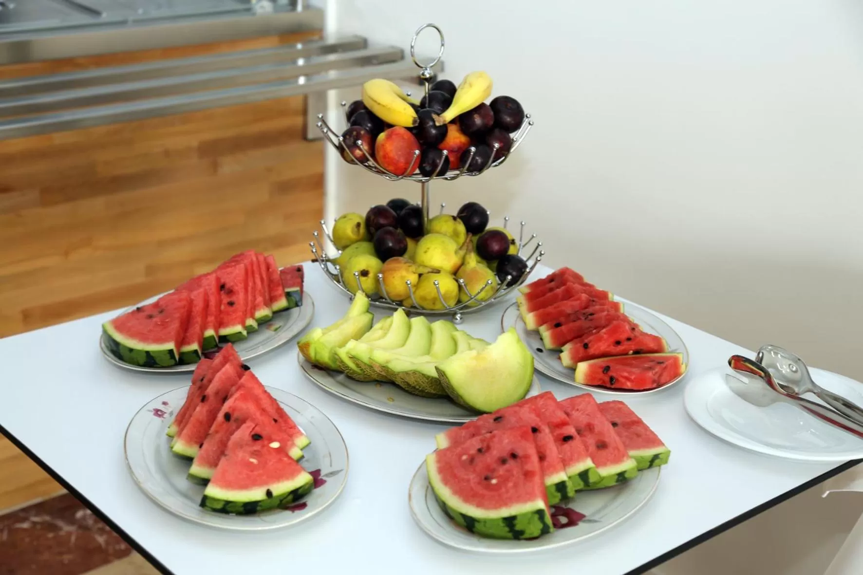 Breakfast, Food in Mervin Hotel