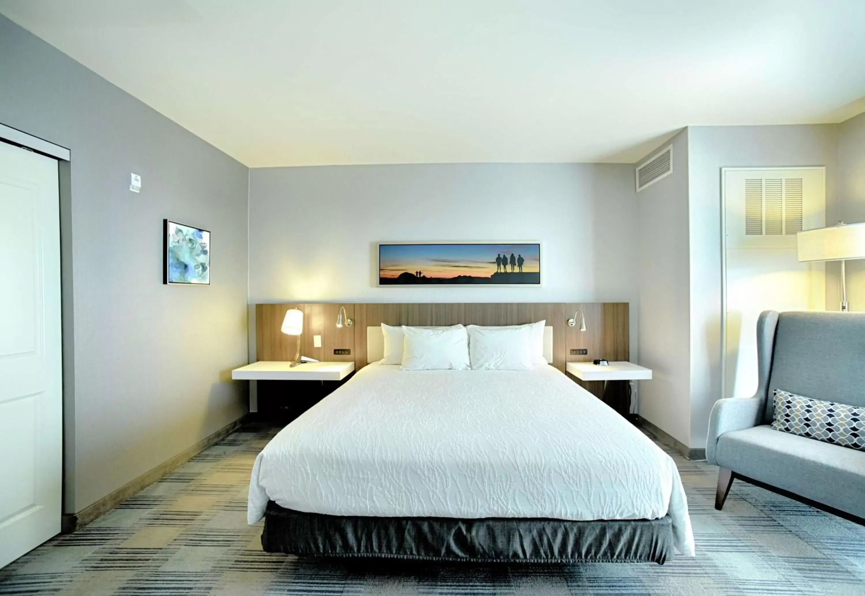 Corner King Room - single occupancy in Hilton Garden Inn Santa Barbara/Goleta Corner King Room - single occupancy in Hilton Garden Inn Santa Barbara/Goleta