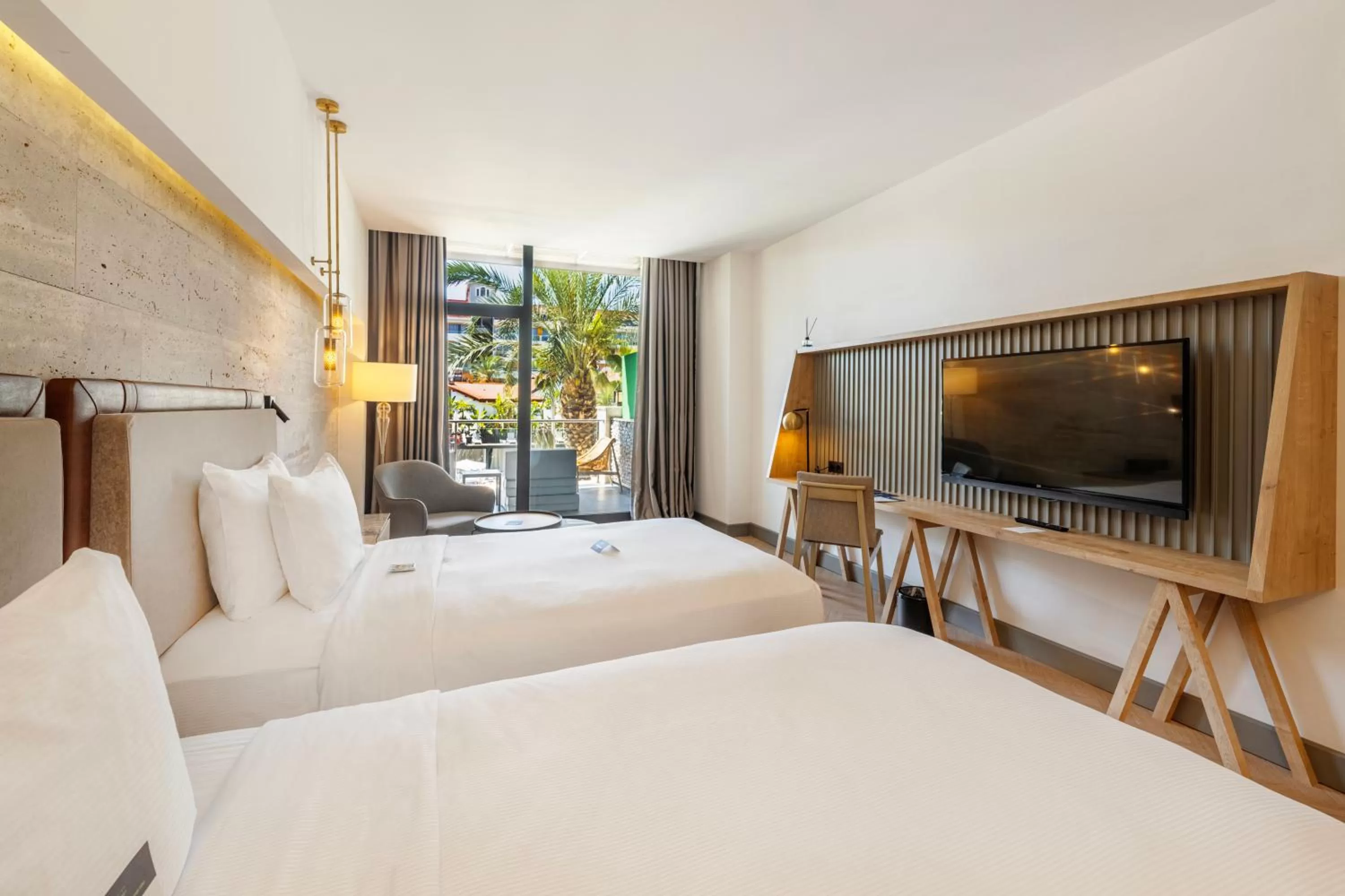 Bedroom, Bed in DoubleTree by Hilton Antalya-Kemer All-Inclusive Resort