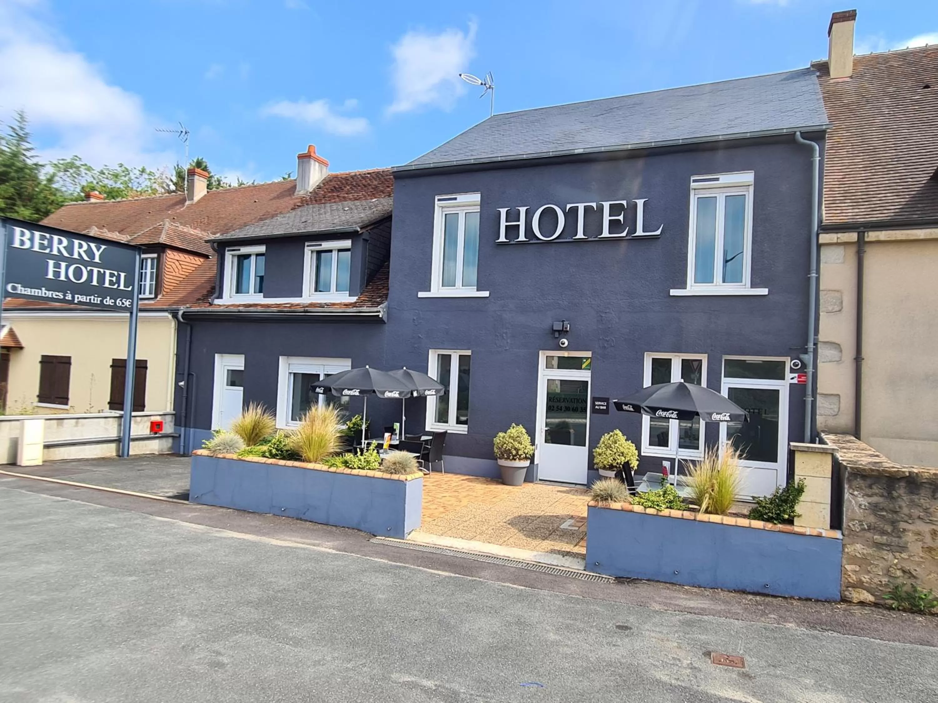 Property Building in Berry Hôtel La Châtre