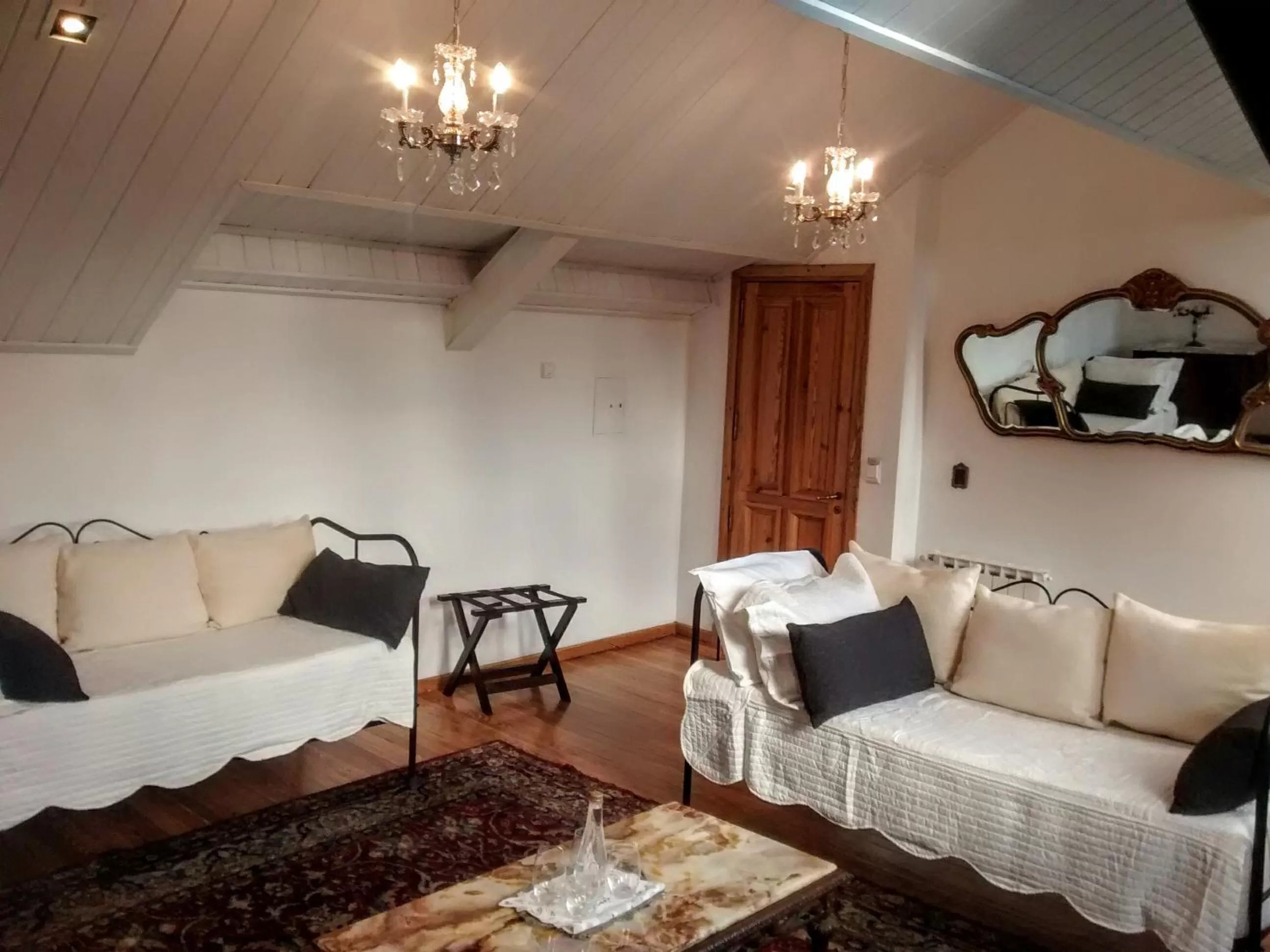 Living room, Seating Area in Paraíso Casa de Montaña