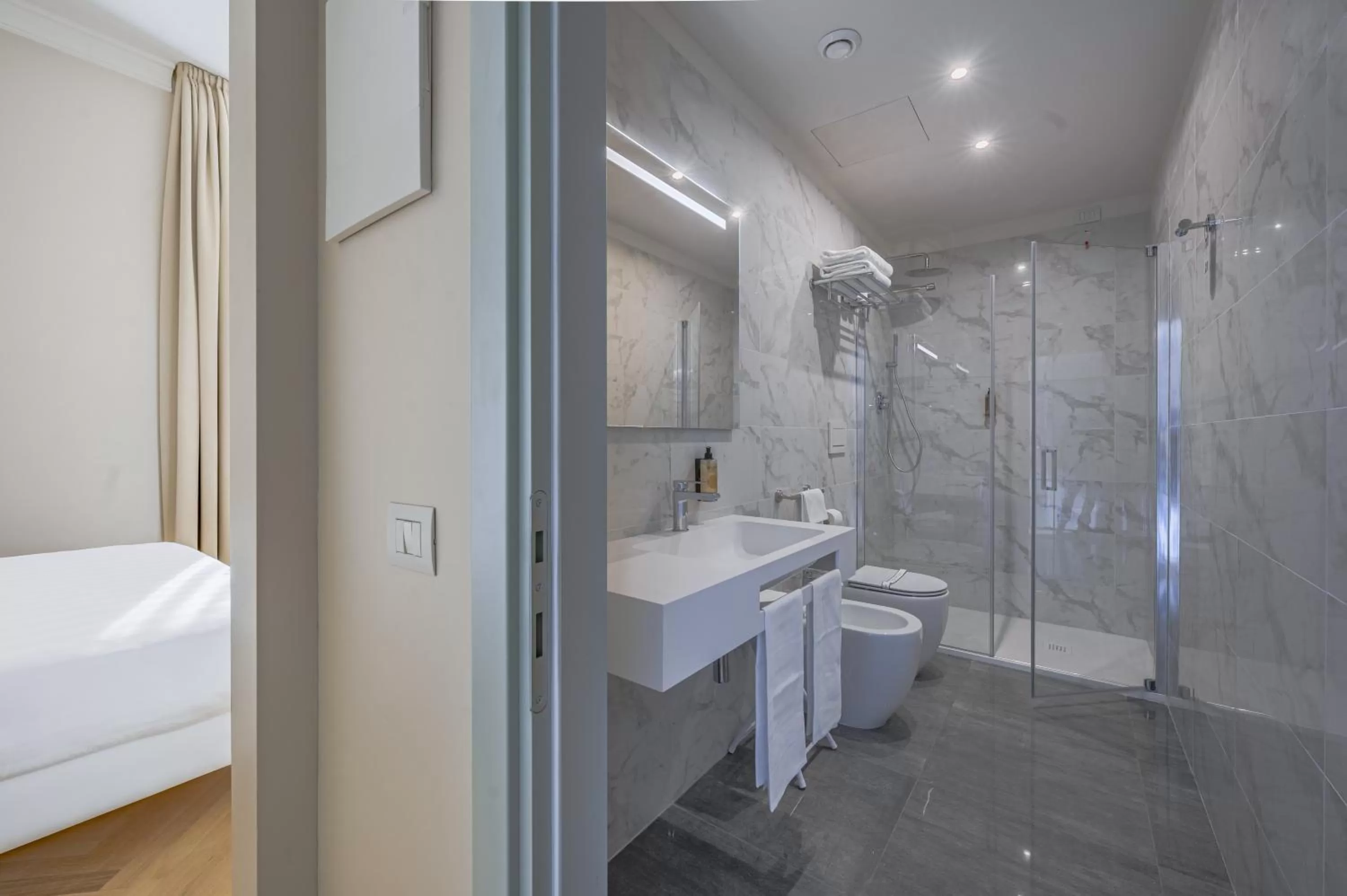 Bathroom in Hotel Ariele