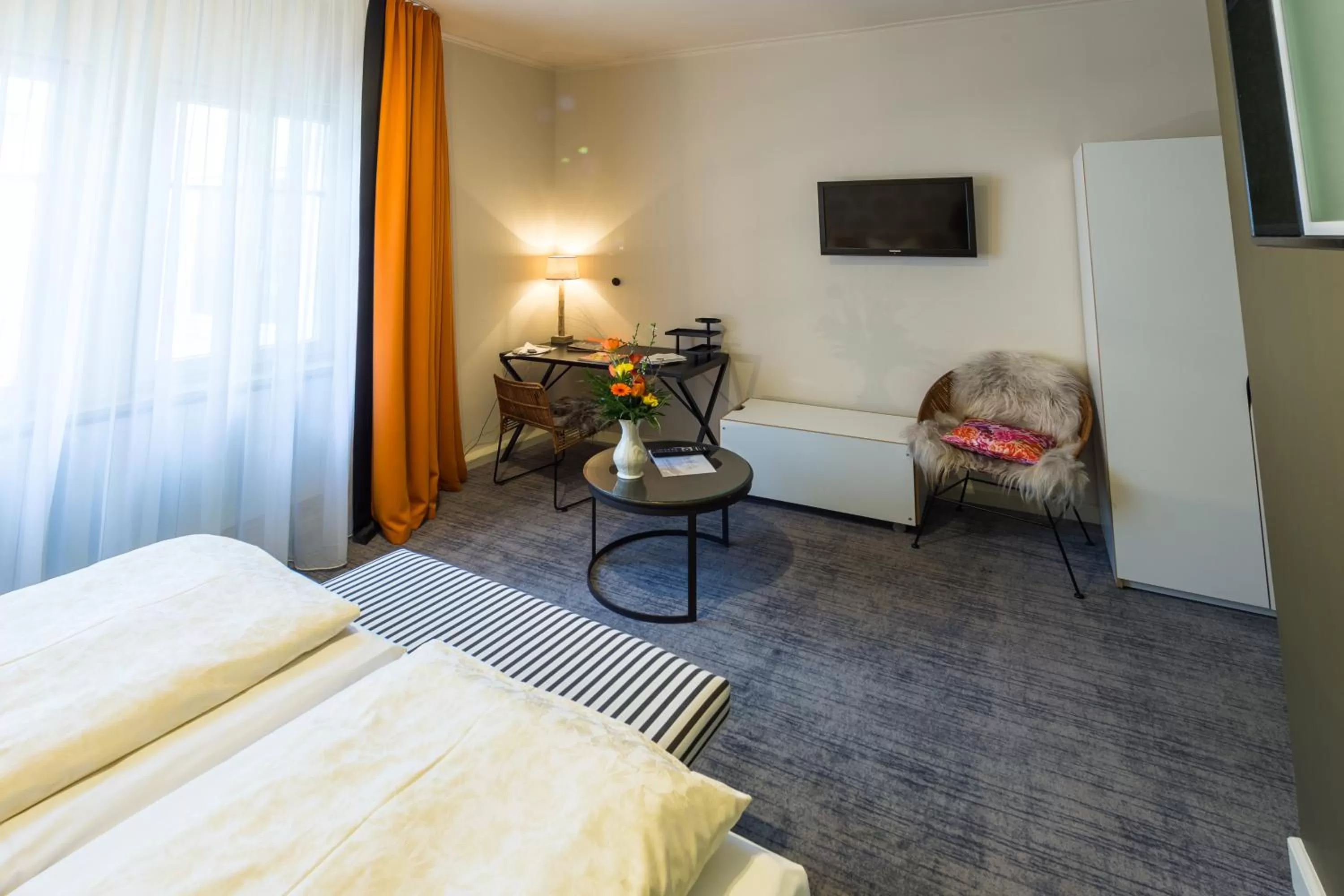 Photo of the whole room, Bed in Historik Hotel Goldener Hirsch Rothenburg