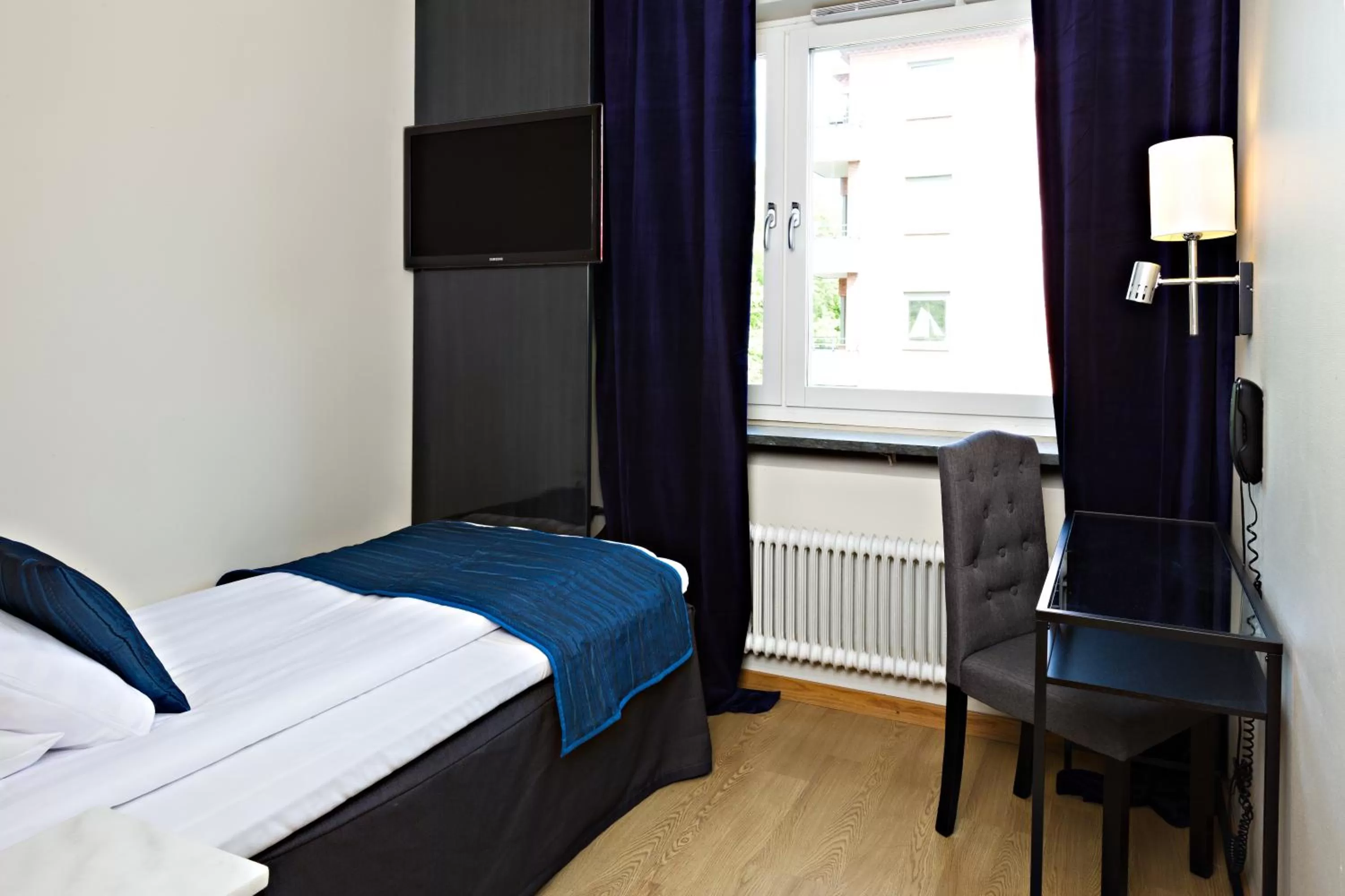 TV and multimedia, Bed in Hotel Allén - Sure Hotel by Best Western Allen