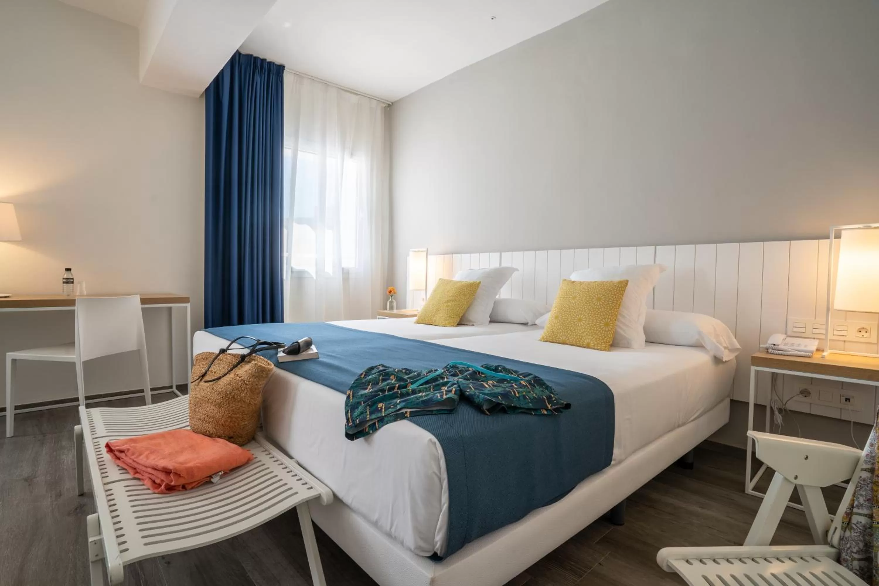 Photo of the whole room, Bed in Hotel Agaró