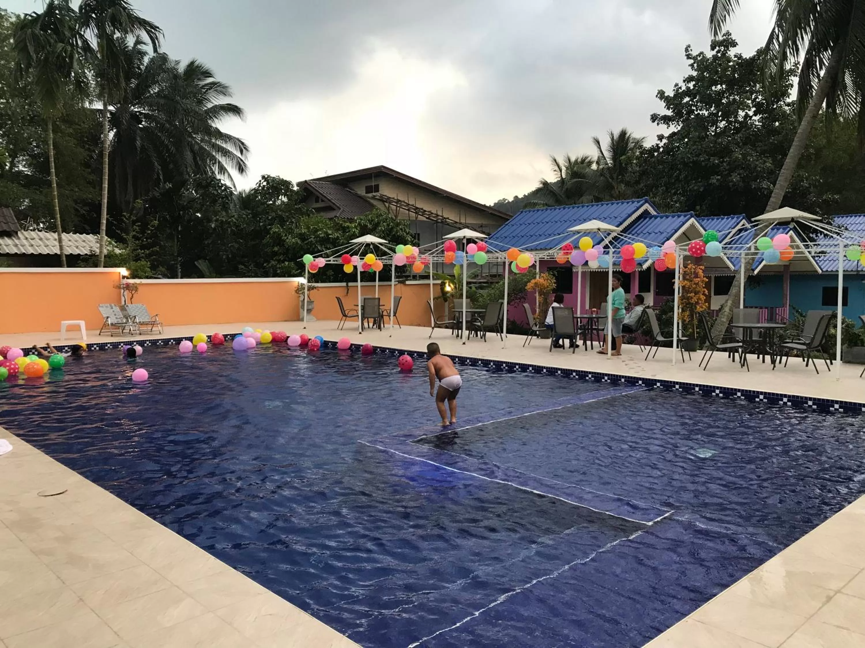 Swimming Pool in The Mountain View Hat Sai Ri Resort