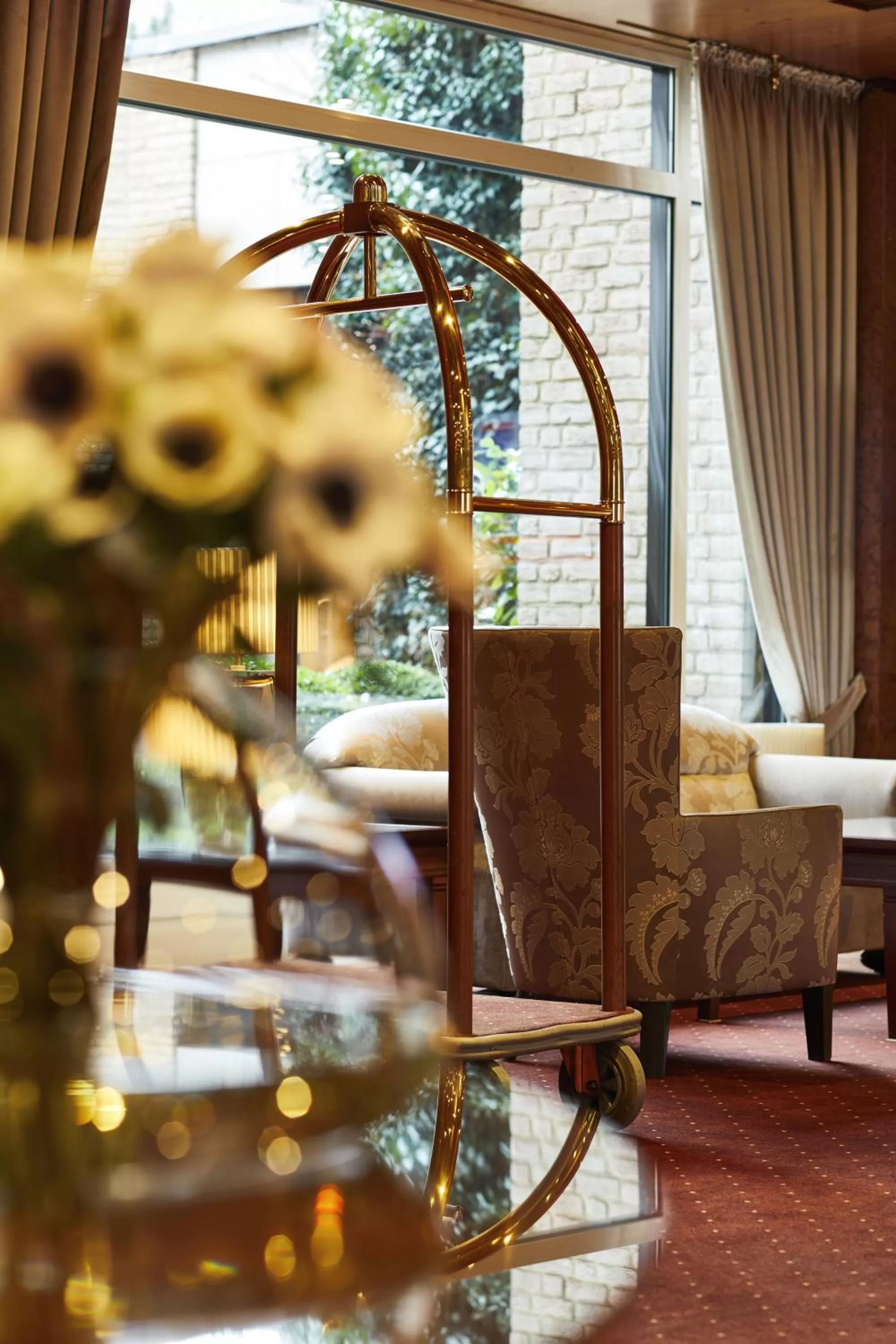 Lobby or reception in Parkhotel Gütersloh